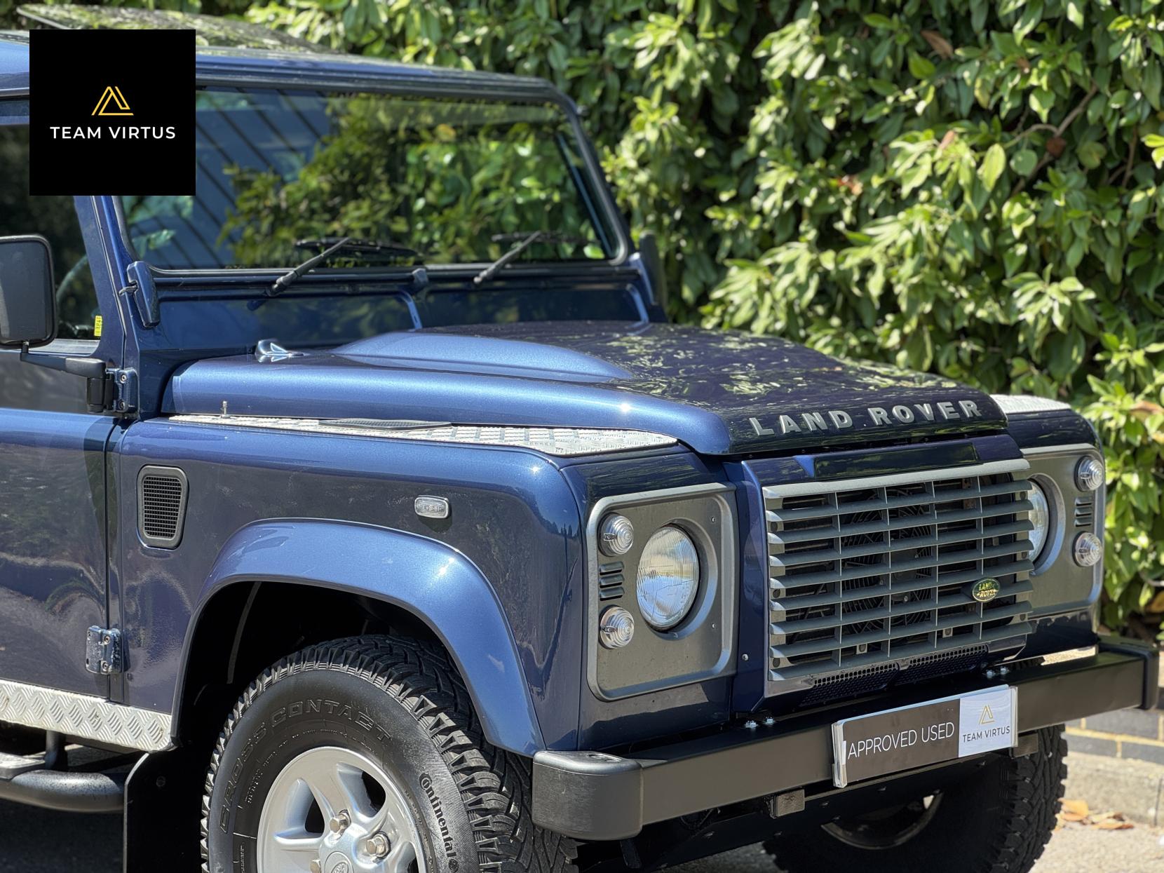 Land Rover Defender 90 2.4 TDCi XS SUV 3dr Diesel Manual 4WD SWB Euro 4 (122 bhp)