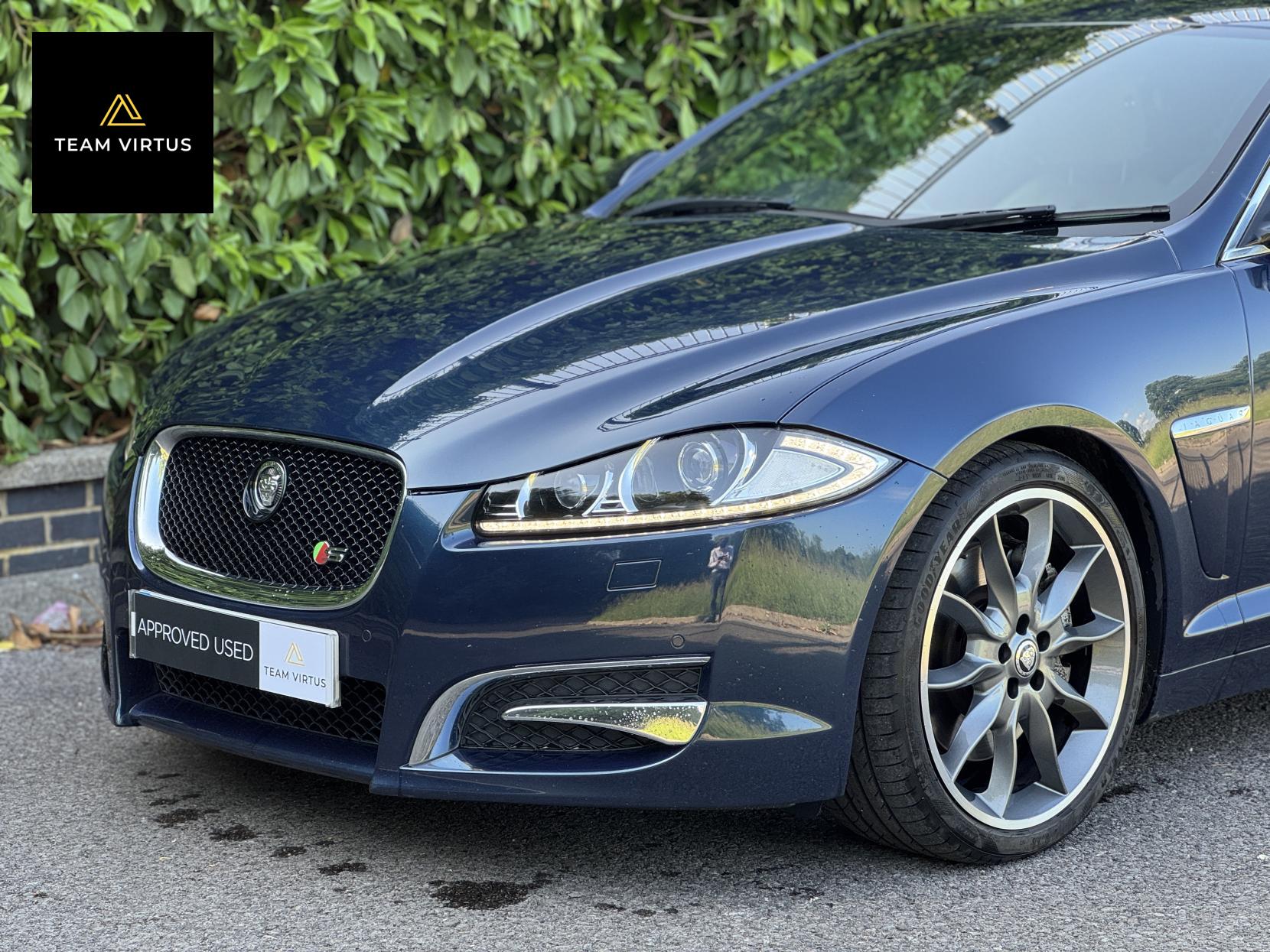 Jaguar XF 3.0d S V6 Premium Luxury Saloon 4dr Diesel Auto Euro 5 (s/s) (275 ps)