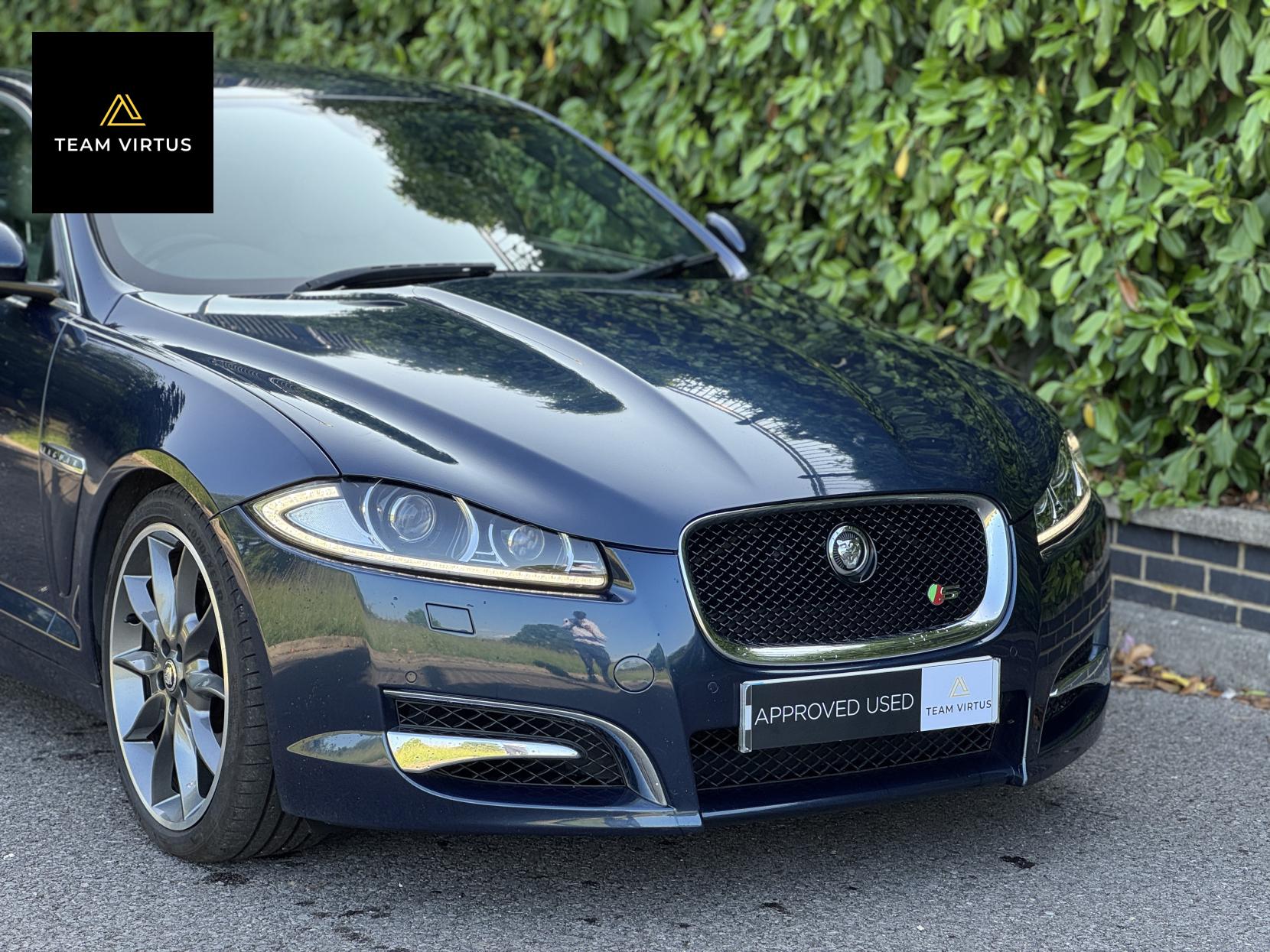 Jaguar XF 3.0d S V6 Premium Luxury Saloon 4dr Diesel Auto Euro 5 (s/s) (275 ps)