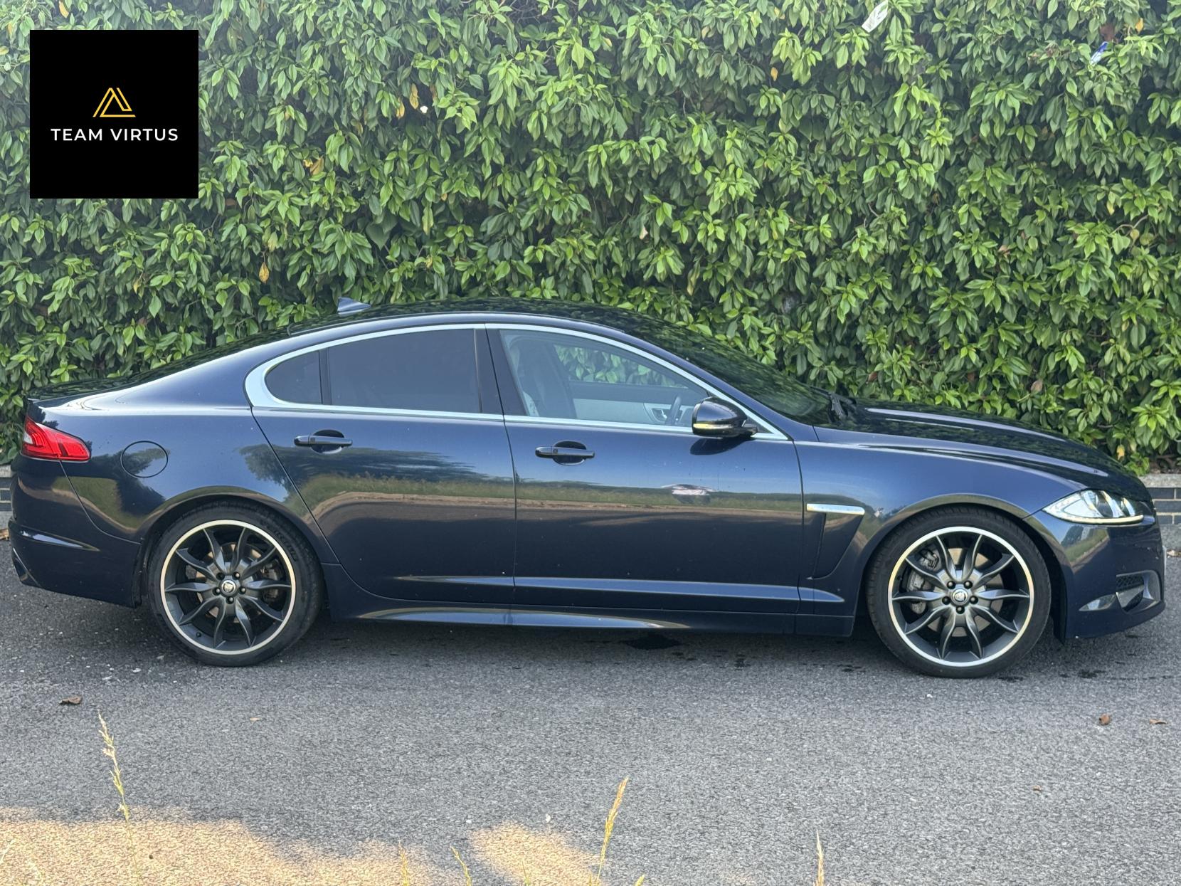 Jaguar XF 3.0d S V6 Premium Luxury Saloon 4dr Diesel Auto Euro 5 (s/s) (275 ps)