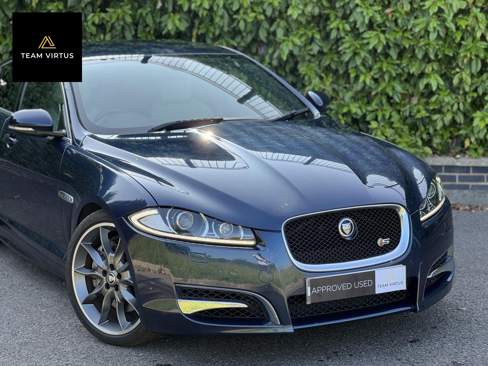 Jaguar XF 3.0d S V6 Premium Luxury Saloon 4dr Diesel Auto Euro 5 (s/s) (275 ps)