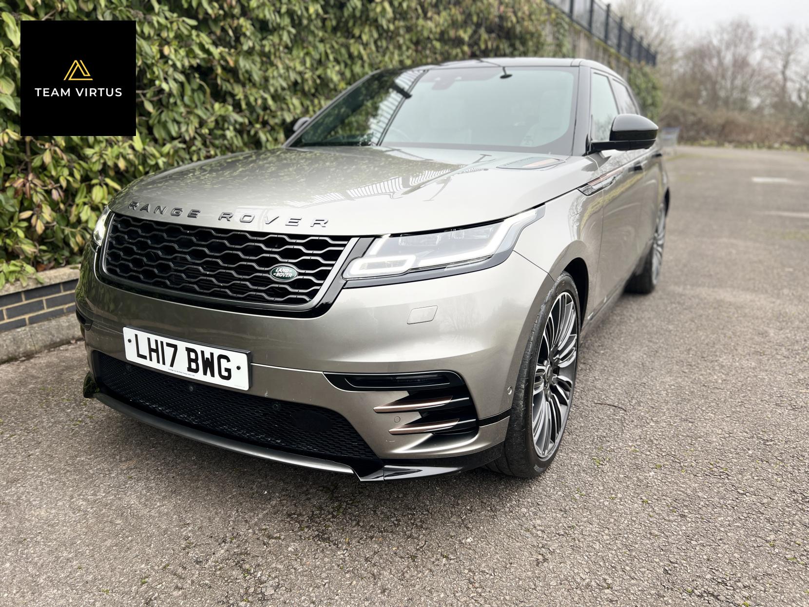 Land Rover Range Rover Velar 3.0 SD6 V6 First Edition SUV 5dr Diesel Auto 4WD Euro 6 (s/s) (300 ps)