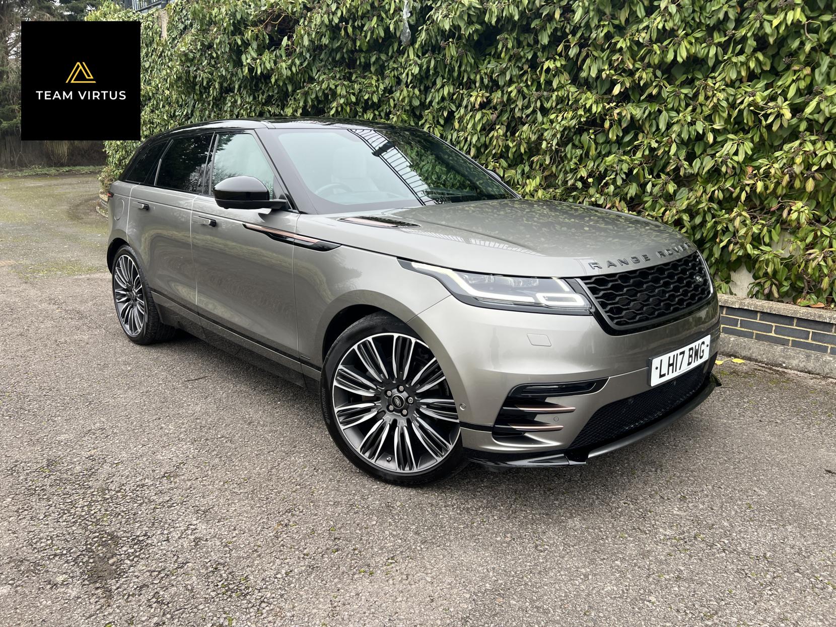 Land Rover Range Rover Velar 3.0 SD6 V6 First Edition SUV 5dr Diesel Auto 4WD Euro 6 (s/s) (300 ps)