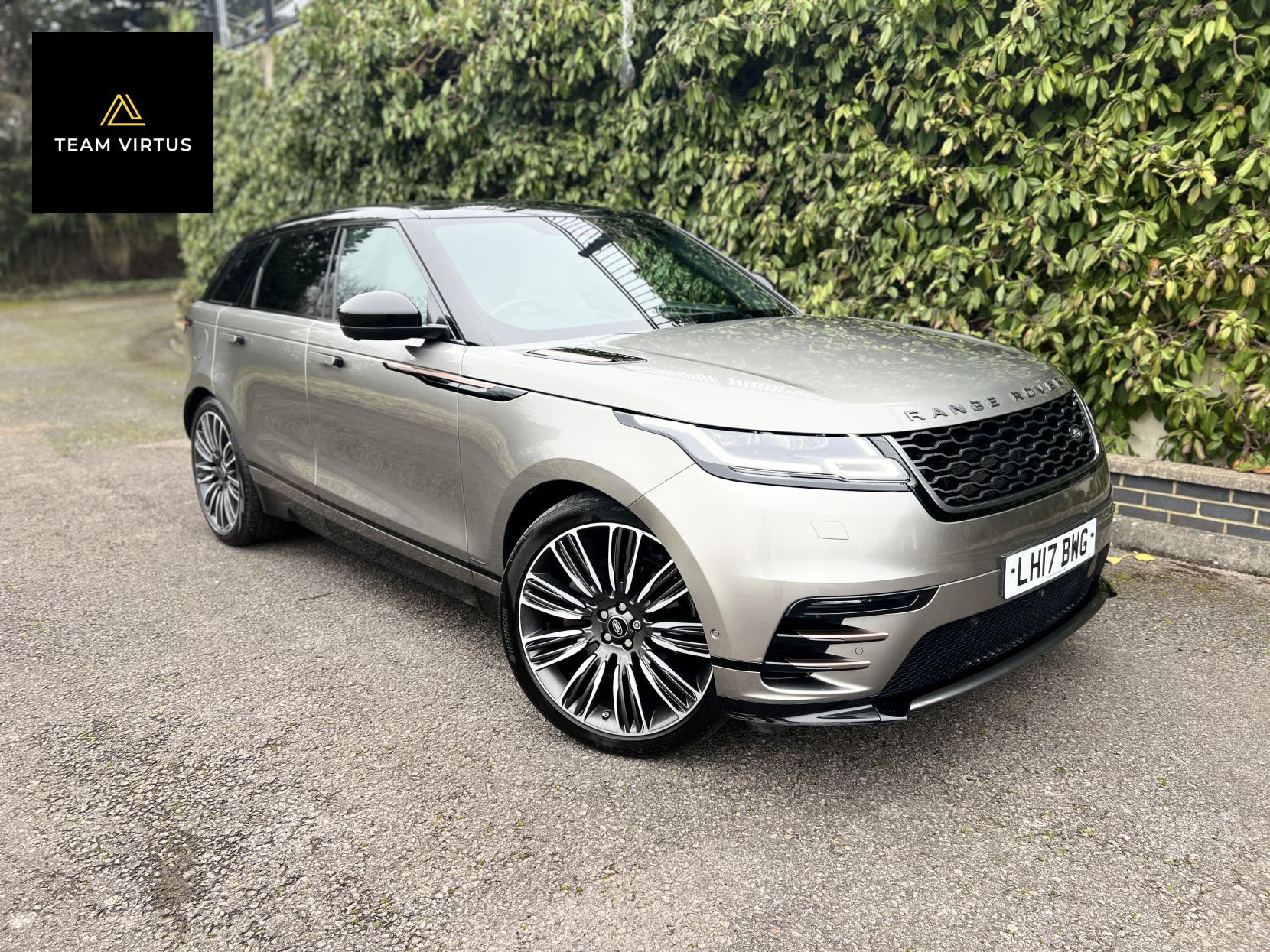 Land Rover Range Rover Velar 3.0 SD6 V6 First Edition SUV 5dr Diesel Auto 4WD Euro 6 (s/s) (300 ps)