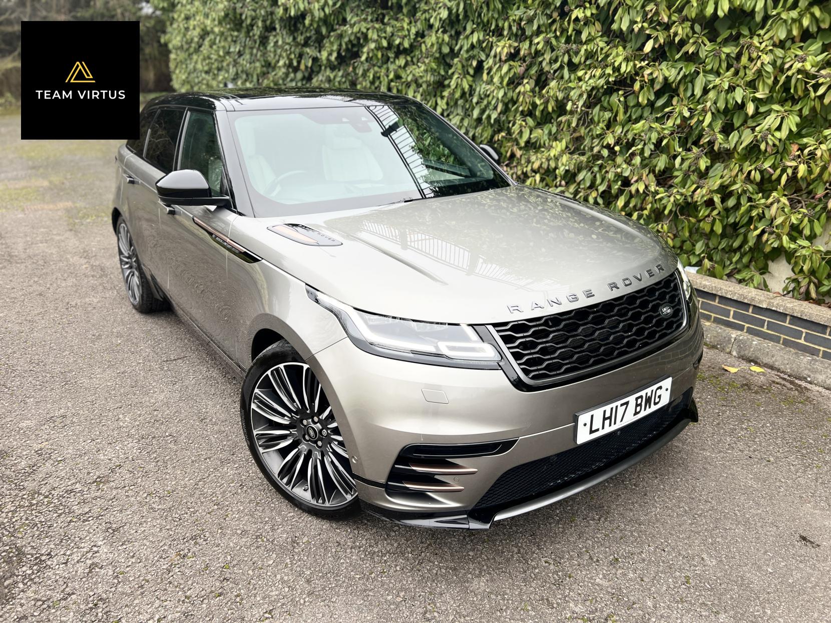 Land Rover Range Rover Velar 3.0 SD6 V6 First Edition SUV 5dr Diesel Auto 4WD Euro 6 (s/s) (300 ps)