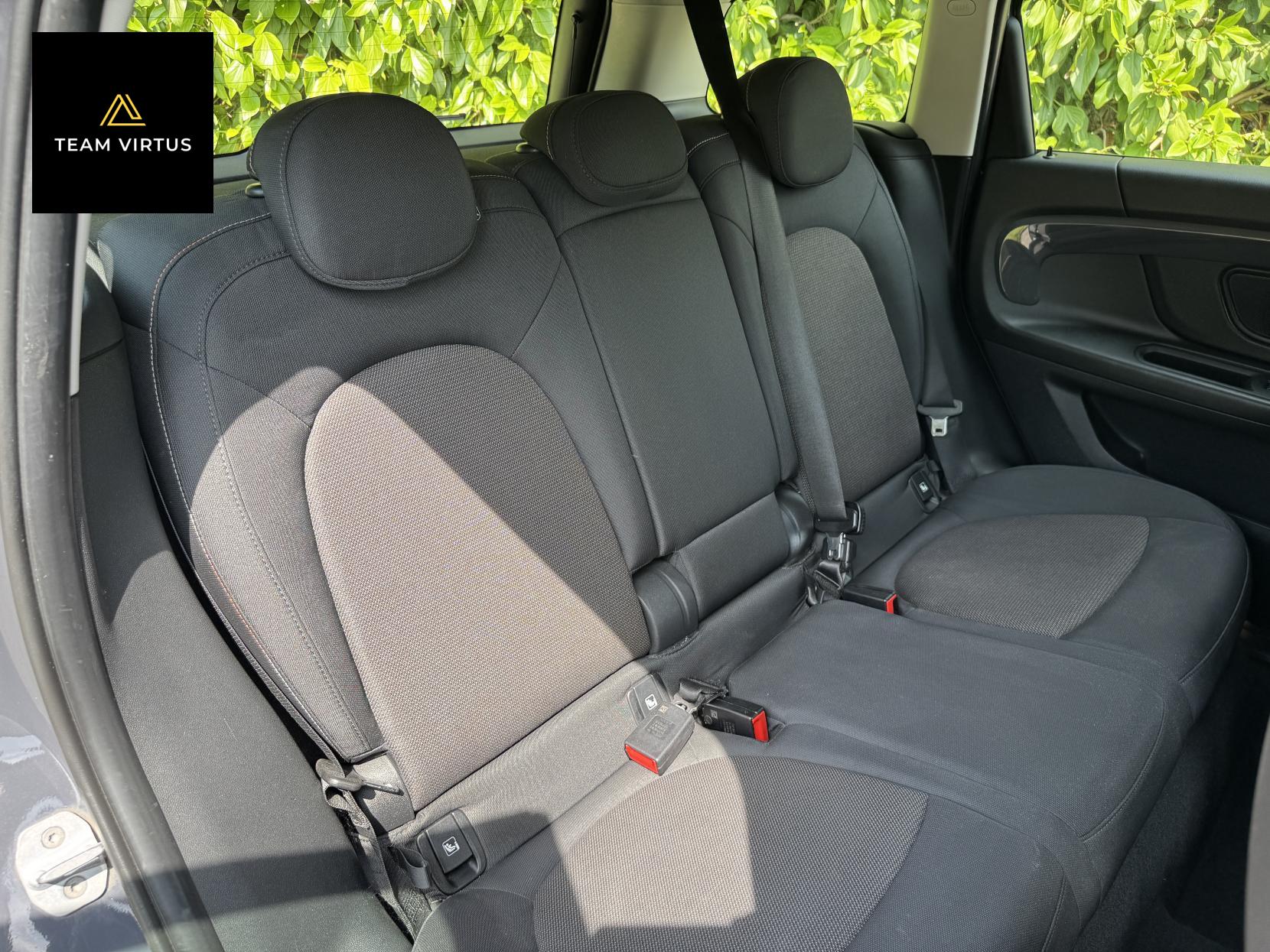 MINI Countryman 1.5 7.6kWh GPF Cooper SE SUV 5dr Petrol Plug-in Hybrid Auto ALL4 Euro 6 (s/s) (224 ps)
