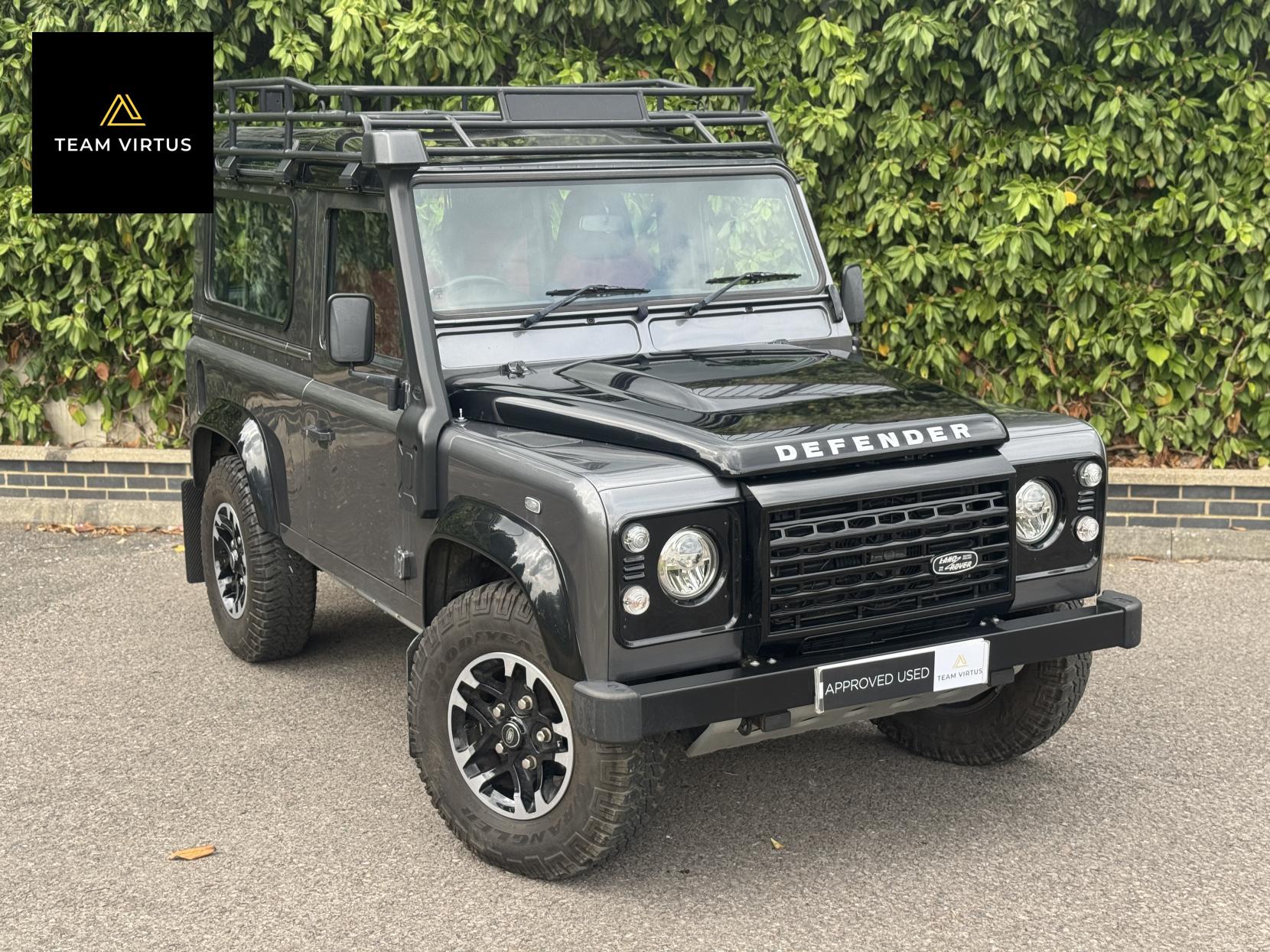 Land Rover Defender 90 2.2 TDCi Adventure SUV Double Cab 3dr Diesel Manual 4WD SWB Euro 5 (150 ps)