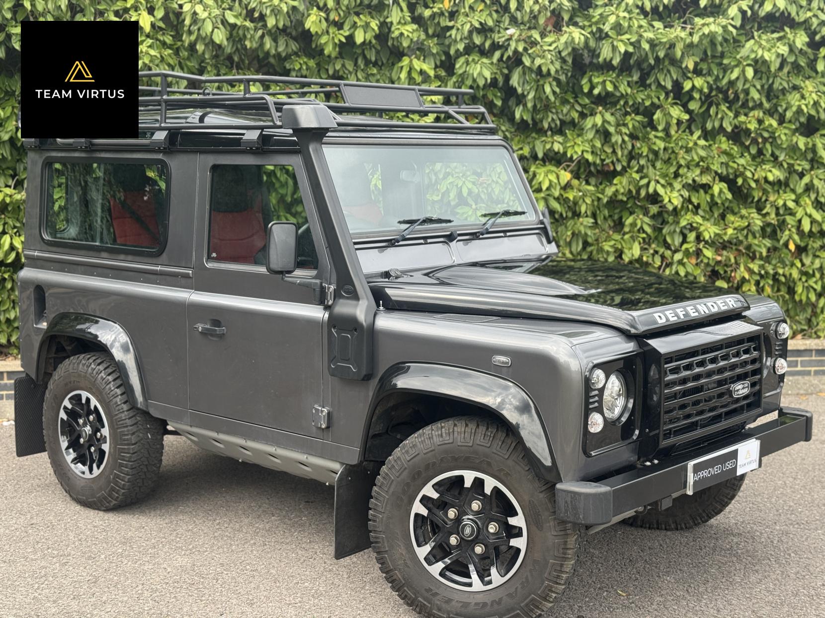 Land Rover Defender 90 2.2 TDCi Adventure SUV Double Cab 3dr Diesel Manual 4WD SWB Euro 5 (150 ps)