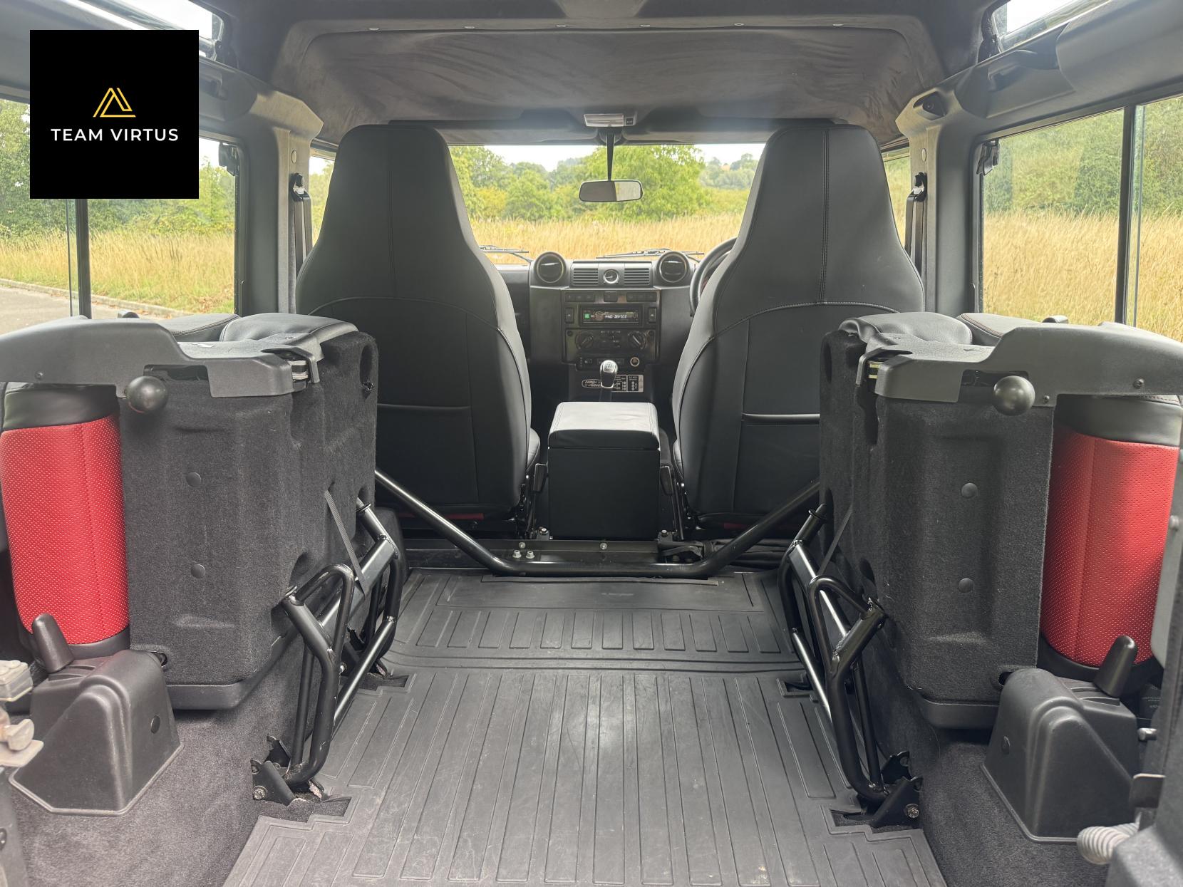 Land Rover Defender 90 2.2 TDCi Adventure SUV Double Cab 3dr Diesel Manual 4WD SWB Euro 5 (150 ps)