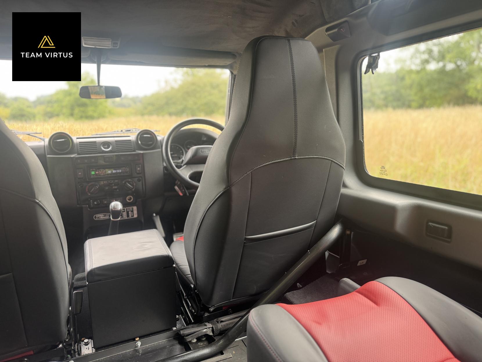 Land Rover Defender 90 2.2 TDCi Adventure SUV Double Cab 3dr Diesel Manual 4WD SWB Euro 5 (150 ps)