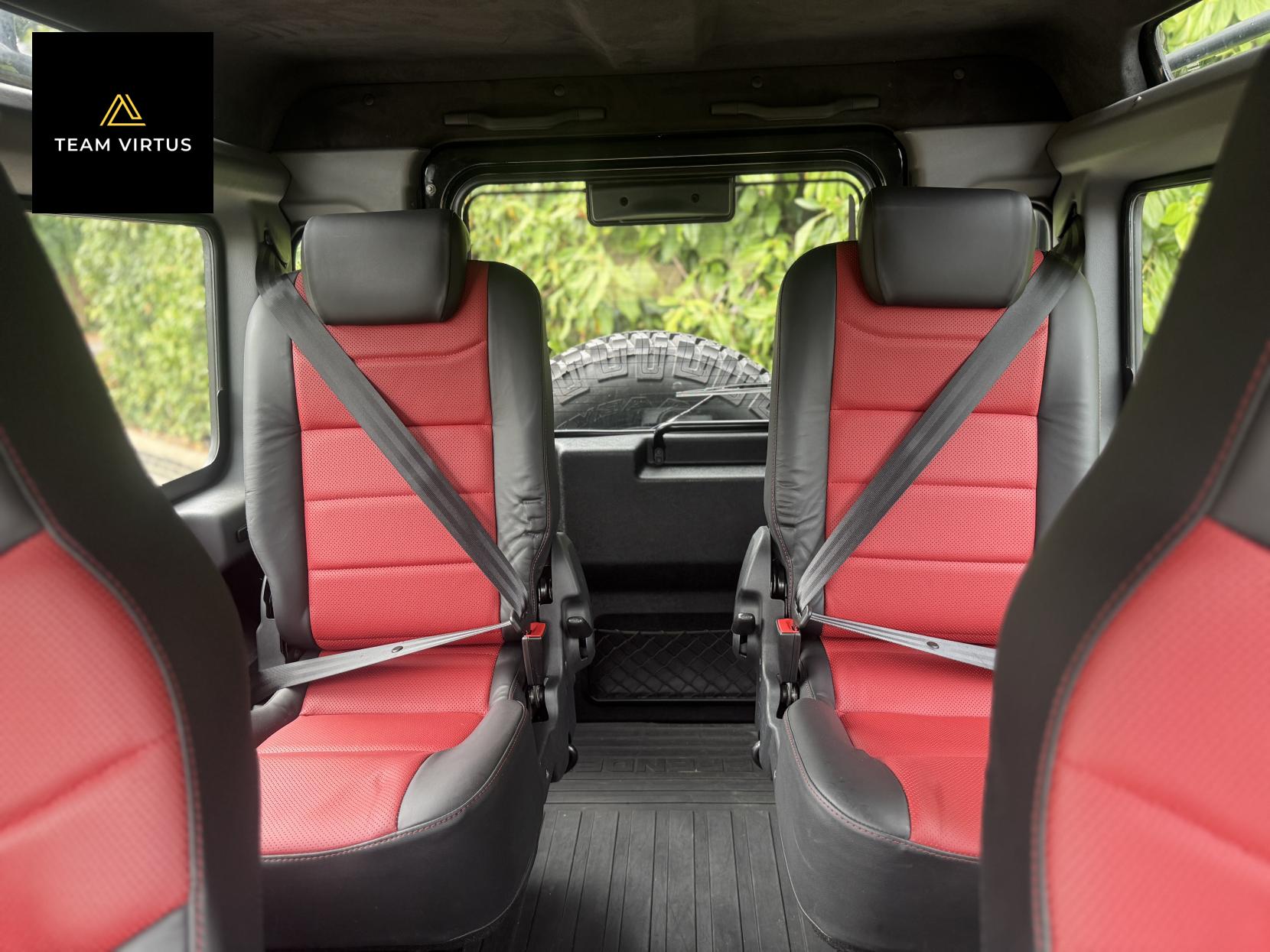 Land Rover Defender 90 2.2 TDCi Adventure SUV Double Cab 3dr Diesel Manual 4WD SWB Euro 5 (150 ps)