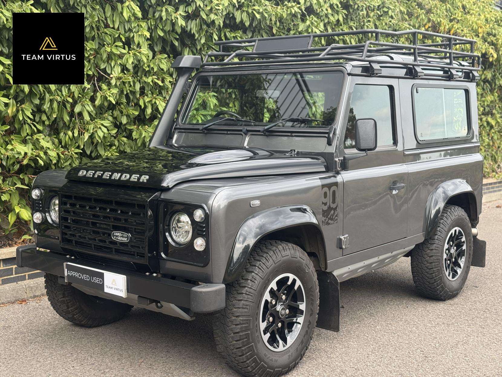 Land Rover Defender 90 2.2 TDCi Adventure SUV Double Cab 3dr Diesel Manual 4WD SWB Euro 5 (150 ps)
