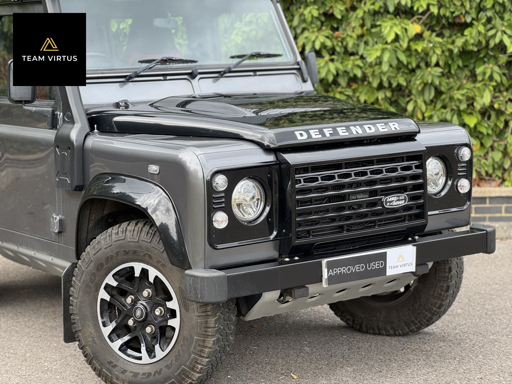 Land Rover Defender 90 2.2 TDCi Adventure SUV Double Cab 3dr Diesel Manual 4WD SWB Euro 5 (150 ps)