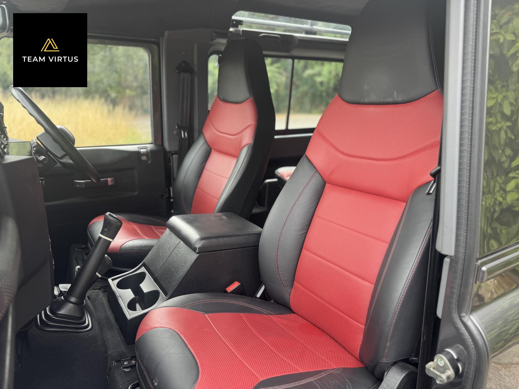 Land Rover Defender 90 2.2 TDCi Adventure SUV Double Cab 3dr Diesel Manual 4WD SWB Euro 5 (150 ps)