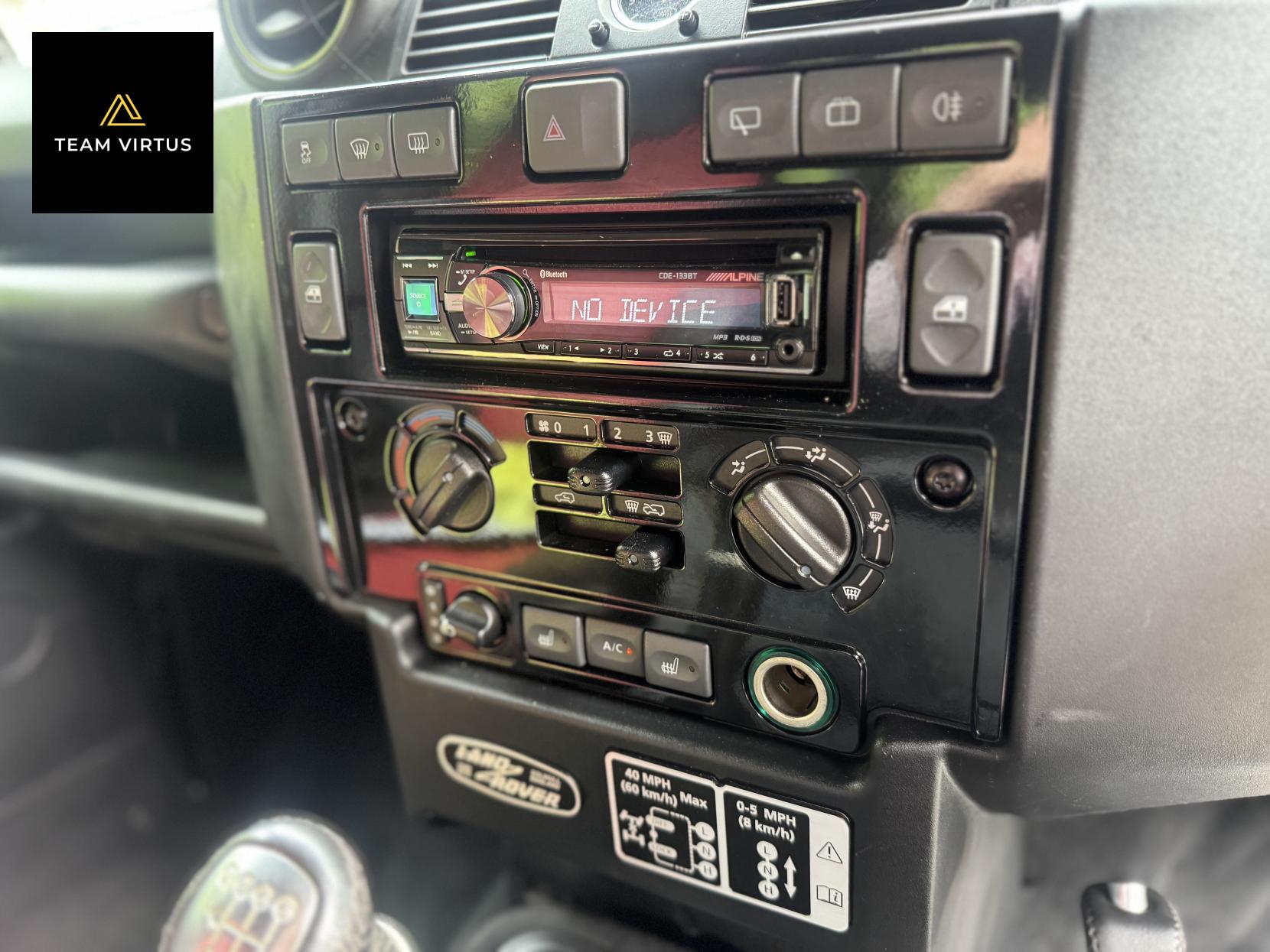 Land Rover Defender 90 2.2 TDCi Adventure SUV Double Cab 3dr Diesel Manual 4WD SWB Euro 5 (150 ps)