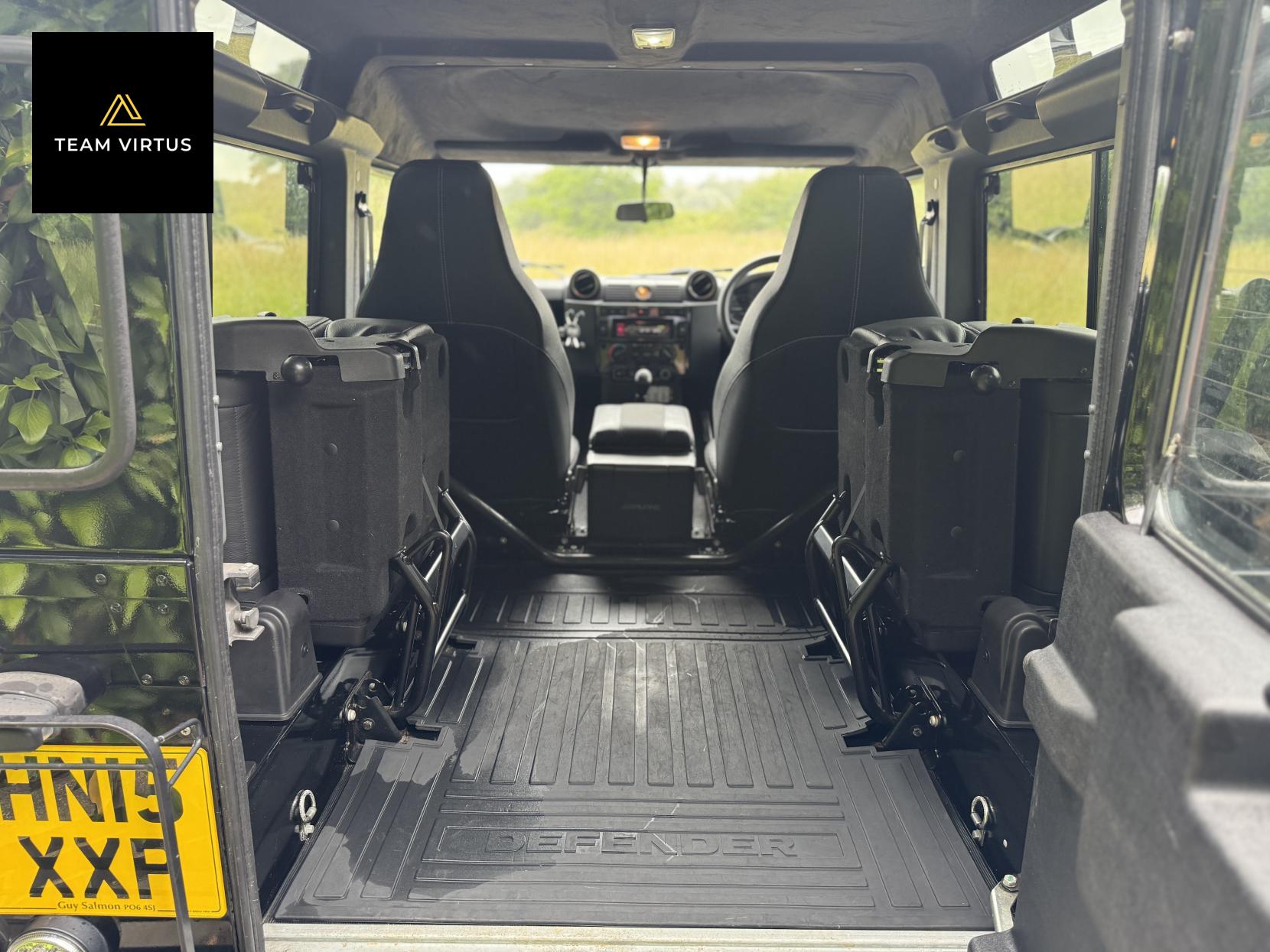 Land Rover Defender 90 2.2 TDCi XS SUV Double Cab 3dr Diesel Manual 4WD SWB Euro 5 (122 ps)