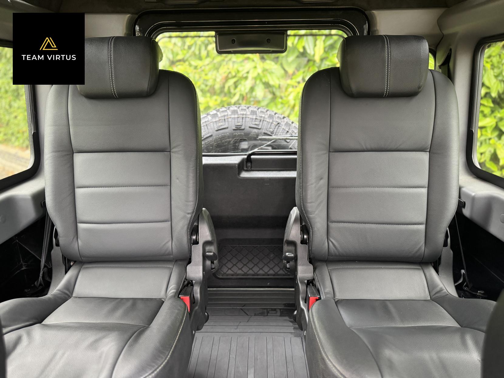 Land Rover Defender 90 2.2 TDCi XS SUV Double Cab 3dr Diesel Manual 4WD SWB Euro 5 (122 ps)