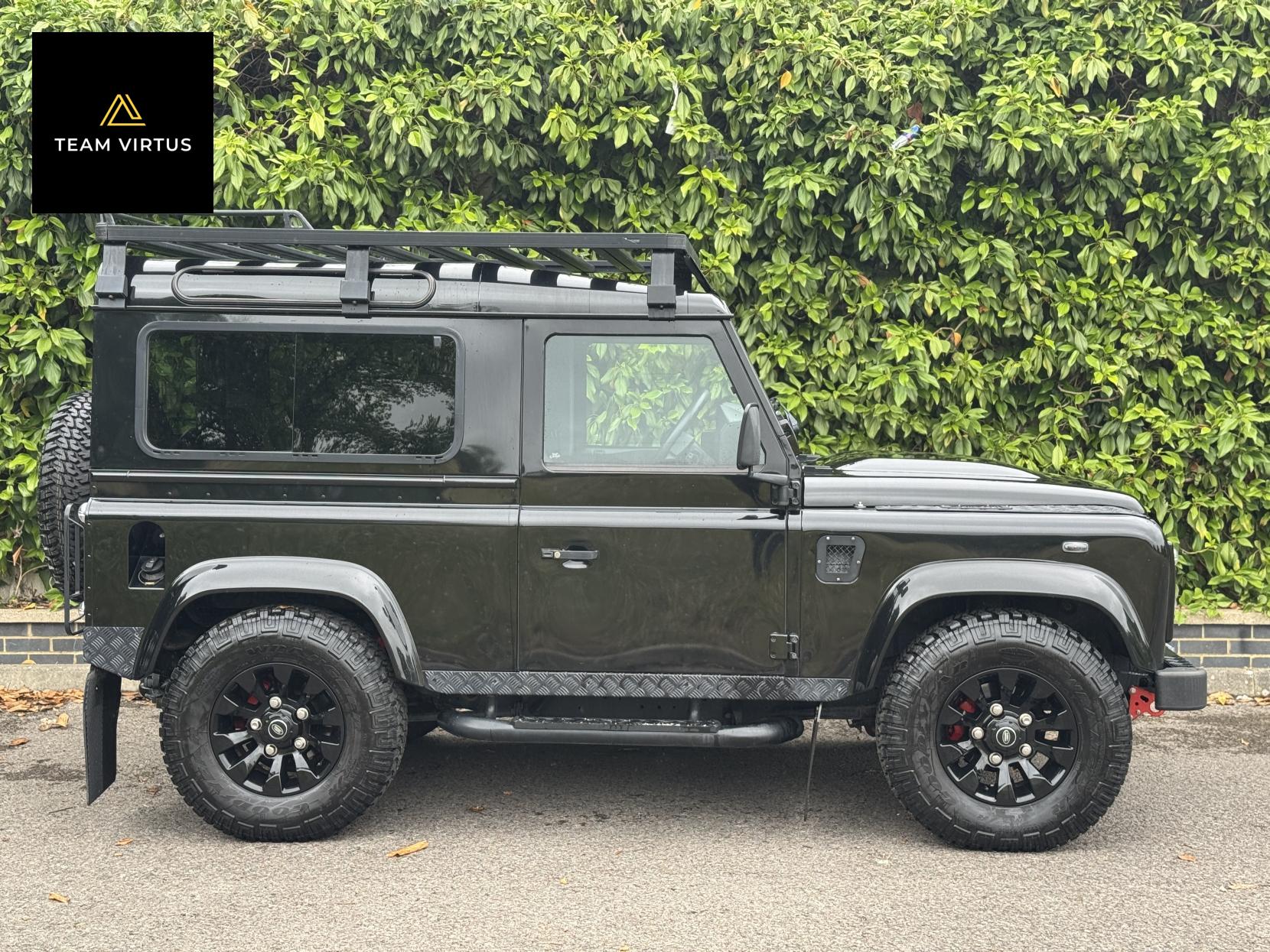 Land Rover Defender 90 2.2 TDCi XS SUV Double Cab 3dr Diesel Manual 4WD SWB Euro 5 (122 ps)