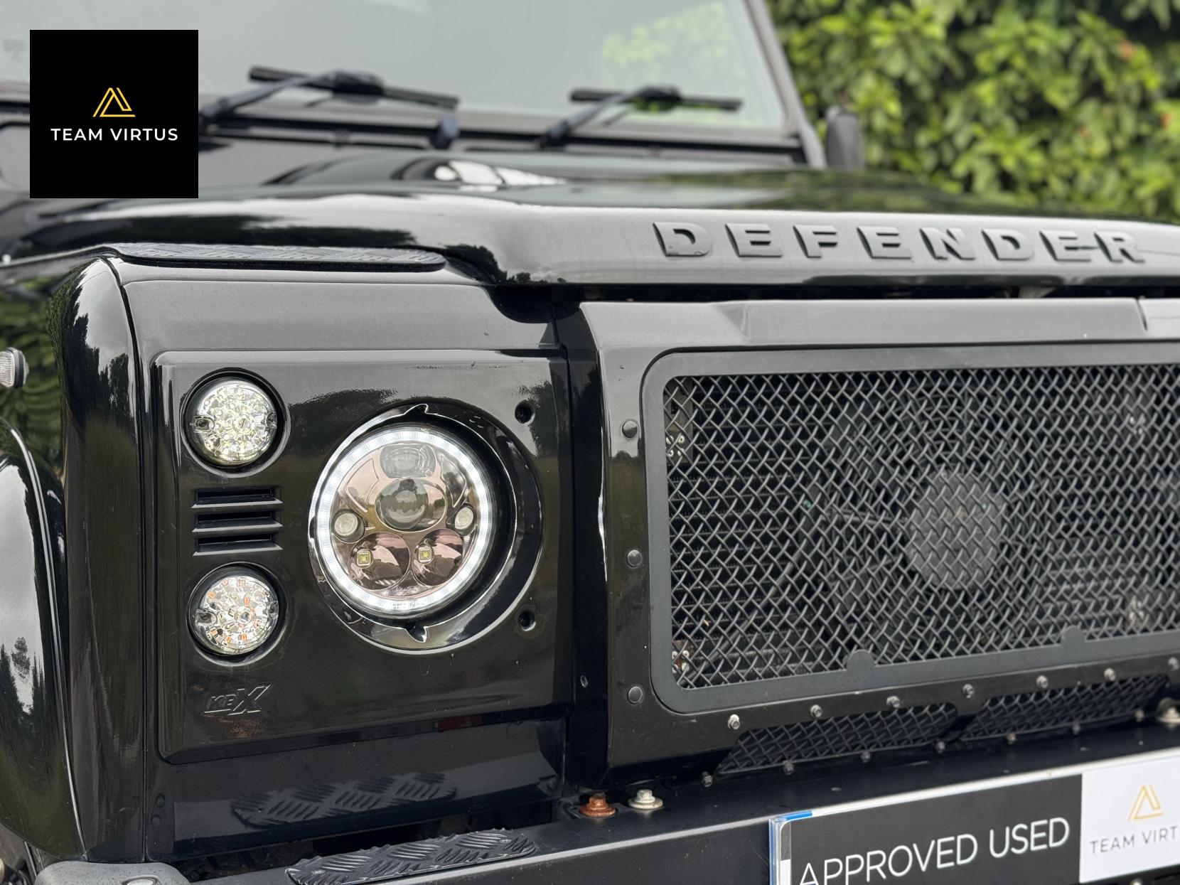 Land Rover Defender 90 2.2 TDCi XS SUV Double Cab 3dr Diesel Manual 4WD SWB Euro 5 (122 ps)