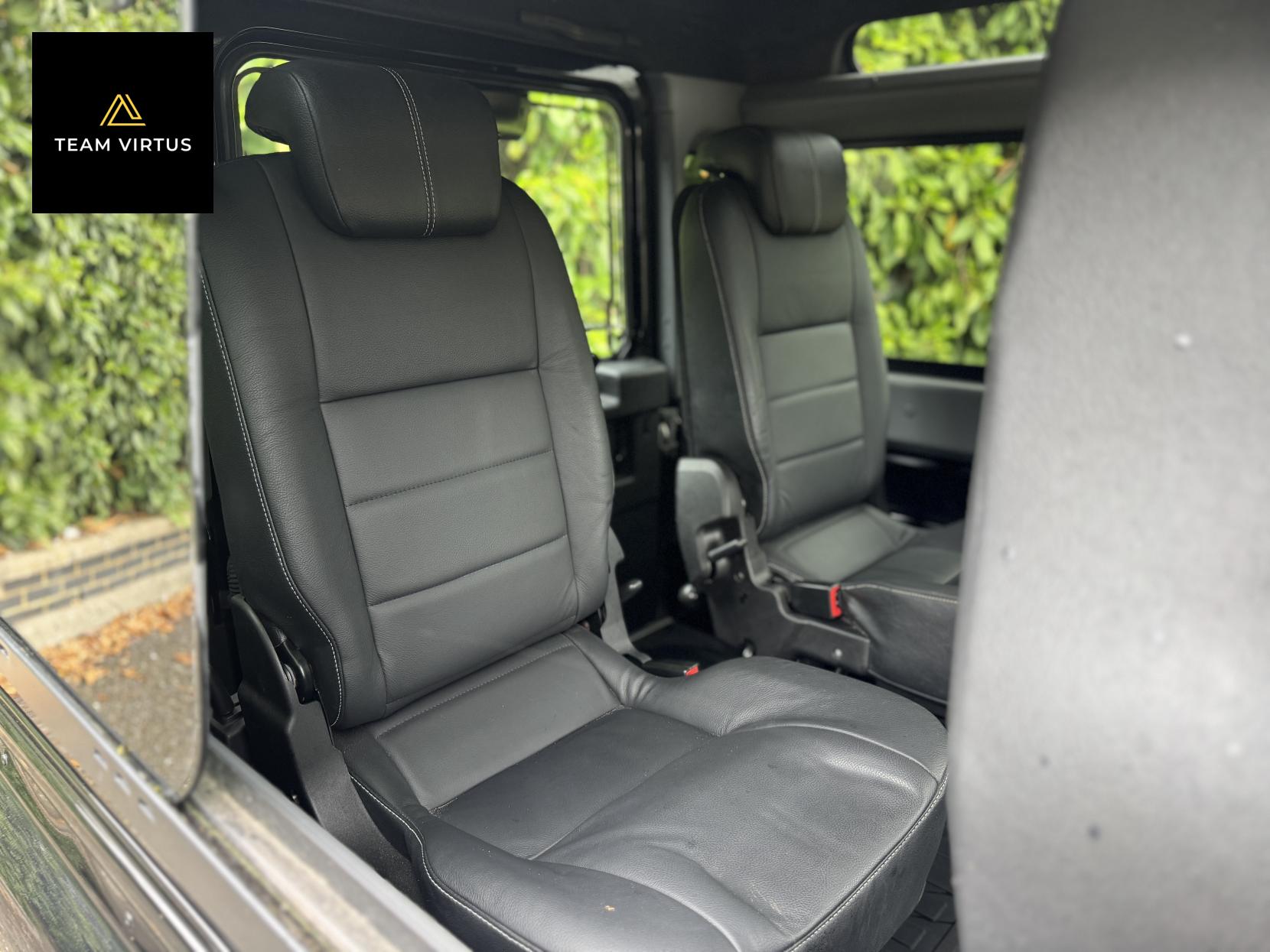 Land Rover Defender 90 2.2 TDCi XS SUV Double Cab 3dr Diesel Manual 4WD SWB Euro 5 (122 ps)