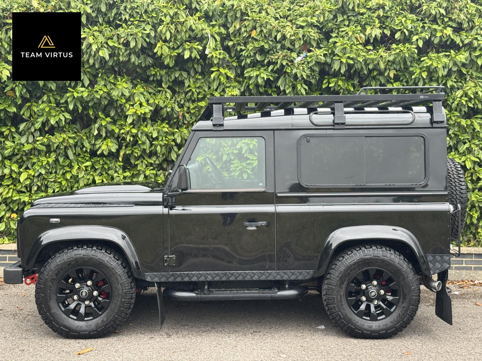 Land Rover Defender 90 2.2 TDCi XS SUV Double Cab 3dr Diesel Manual 4WD SWB Euro 5 (122 ps)