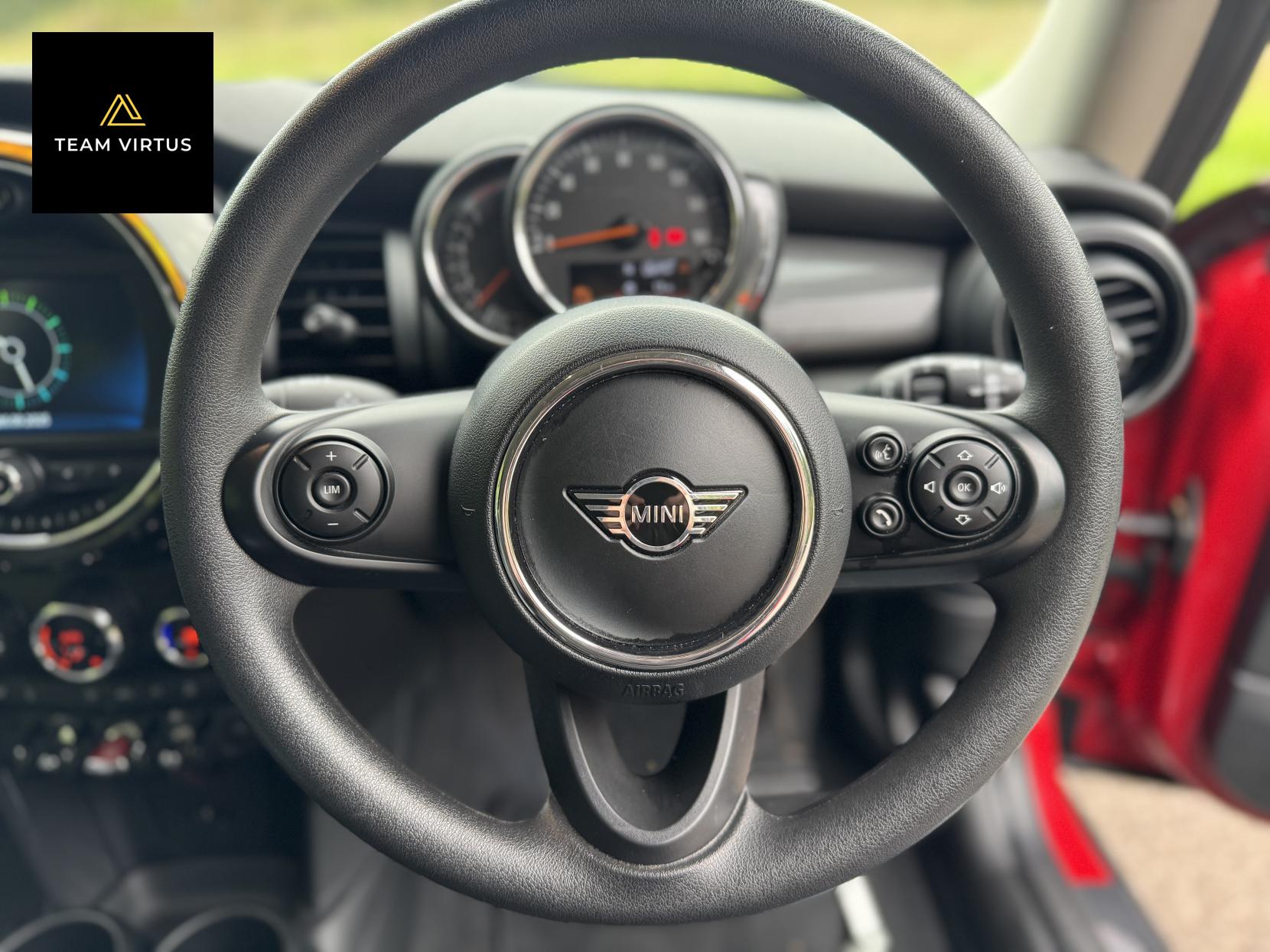 MINI Hatch 1.5 Cooper Classic Hatchback 3dr Petrol Manual Euro 6 (s/s) (136 ps)