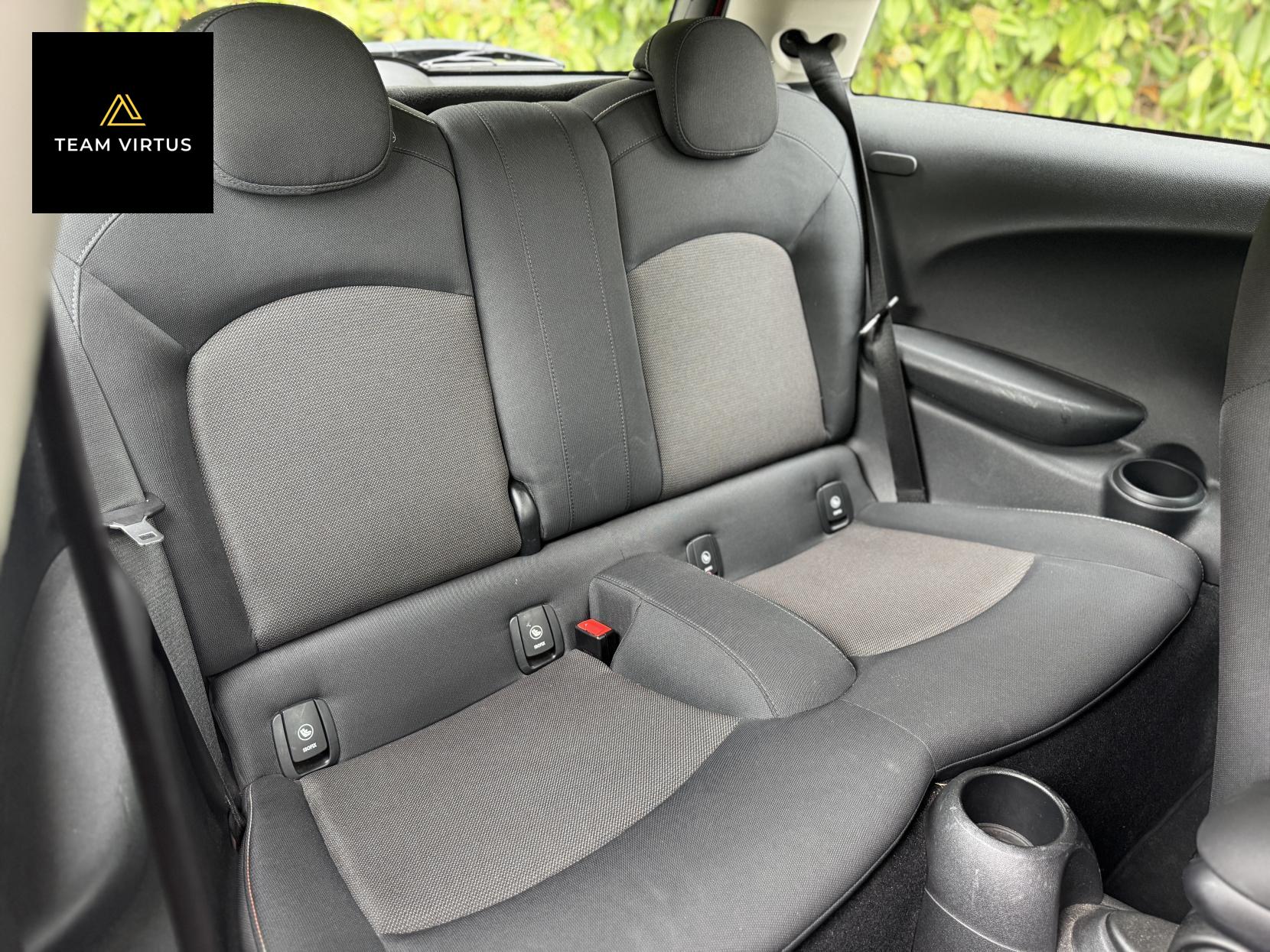 MINI Hatch 1.5 Cooper Classic Hatchback 3dr Petrol Manual Euro 6 (s/s) (136 ps)