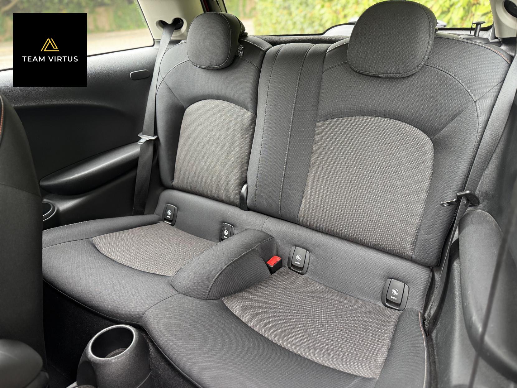 MINI Hatch 1.5 Cooper Classic Hatchback 3dr Petrol Manual Euro 6 (s/s) (136 ps)