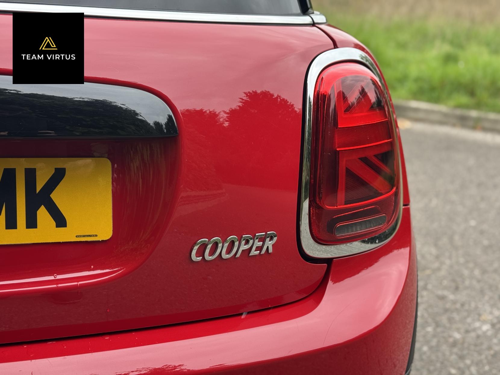 MINI Hatch 1.5 Cooper Classic Hatchback 3dr Petrol Manual Euro 6 (s/s) (136 ps)