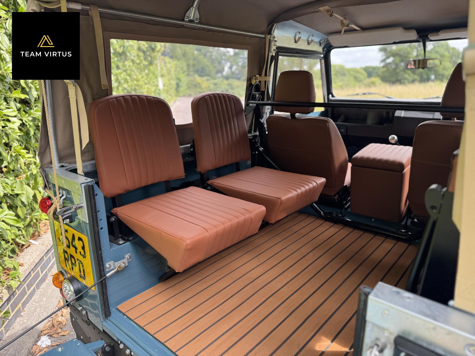 Land Rover Defender 90 2.5 TD5 Pickup 2dr Petrol Manual (83 bhp)
