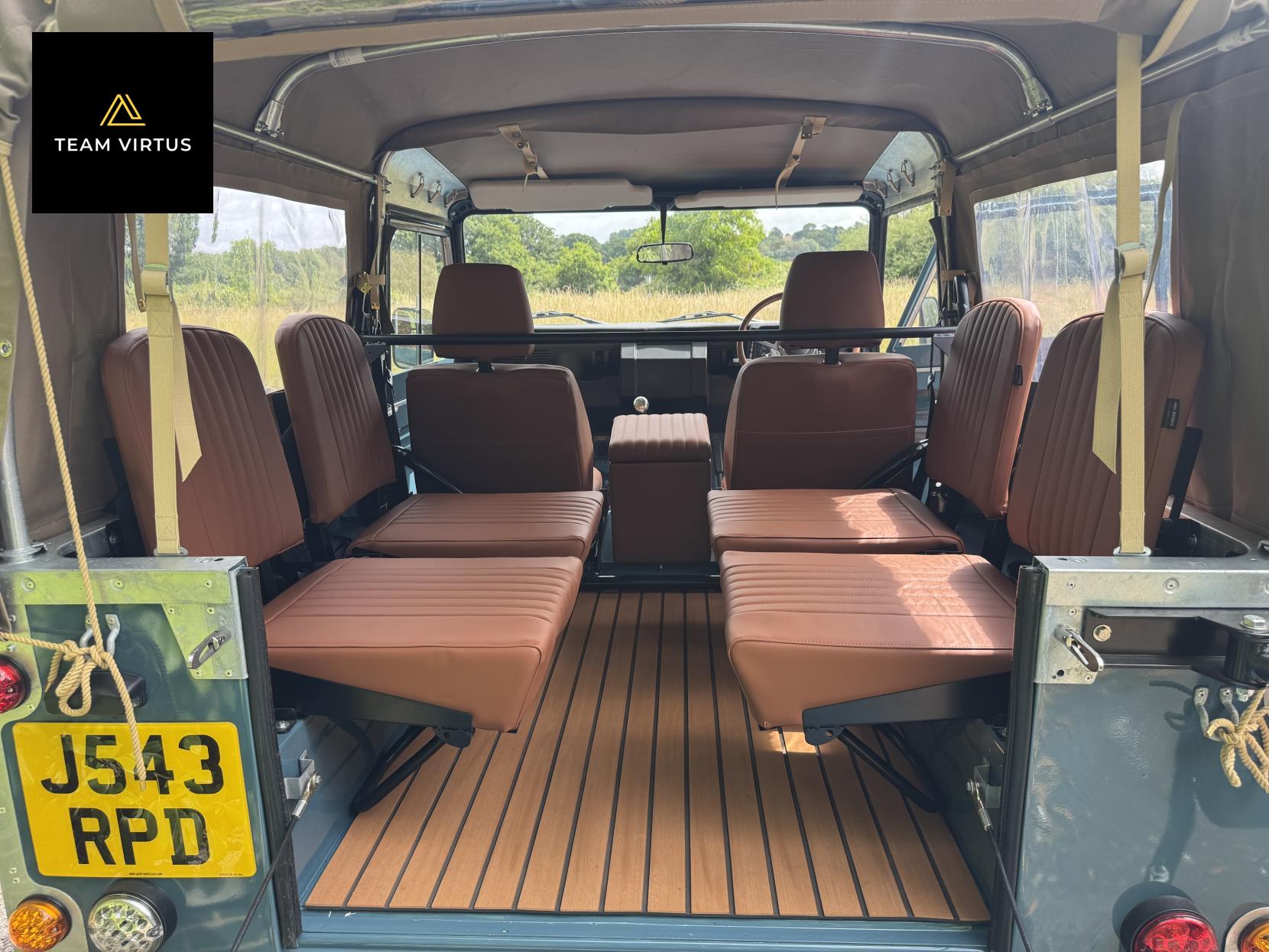 Land Rover Defender 90 2.5 TD5 Pickup 2dr Petrol Manual (83 bhp)