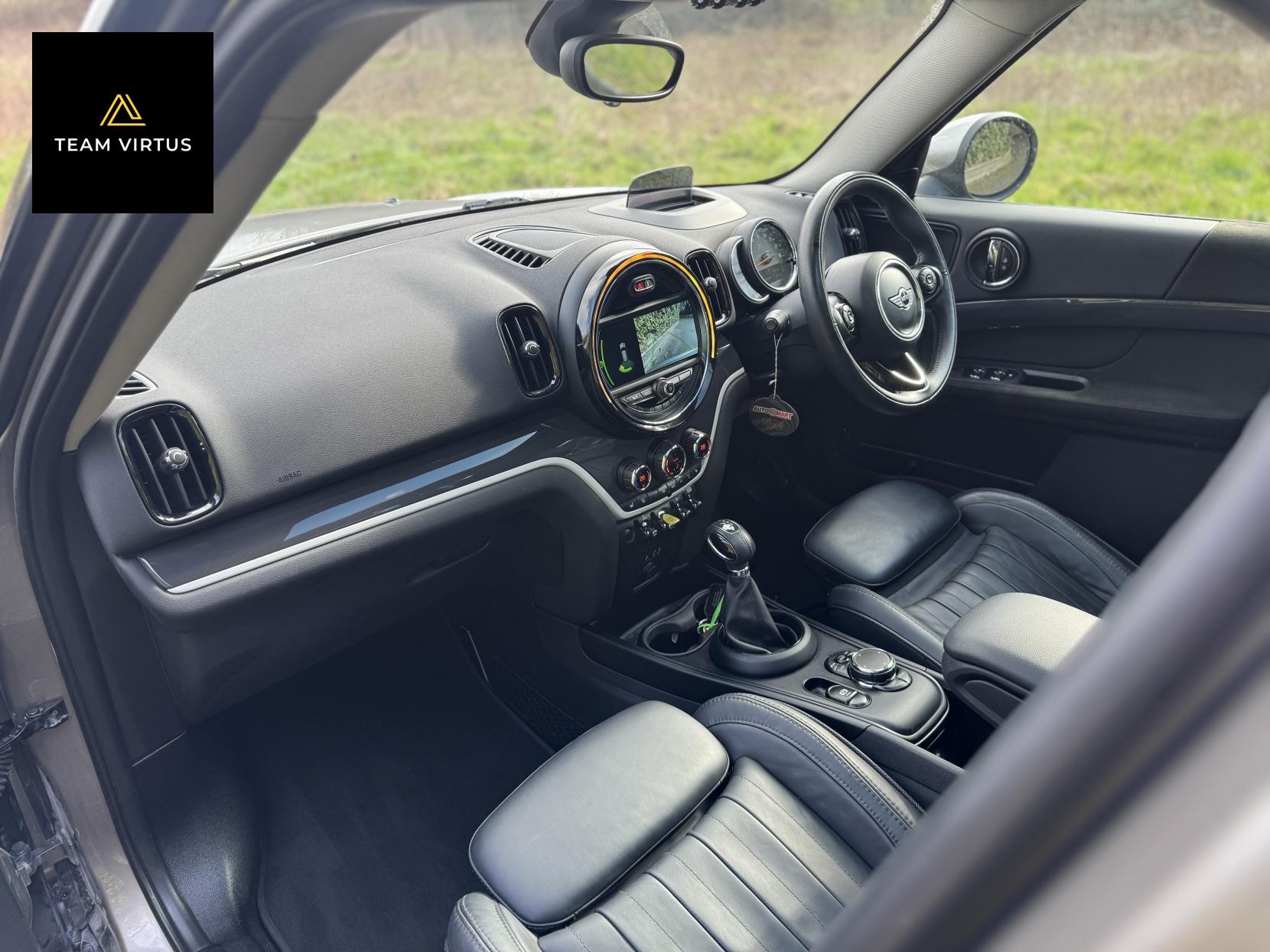 MINI Countryman 1.5 7.6kWh Cooper SE SUV 5dr Petrol Plug-in Hybrid Auto ALL4 Euro 6 (s/s) (224 ps)