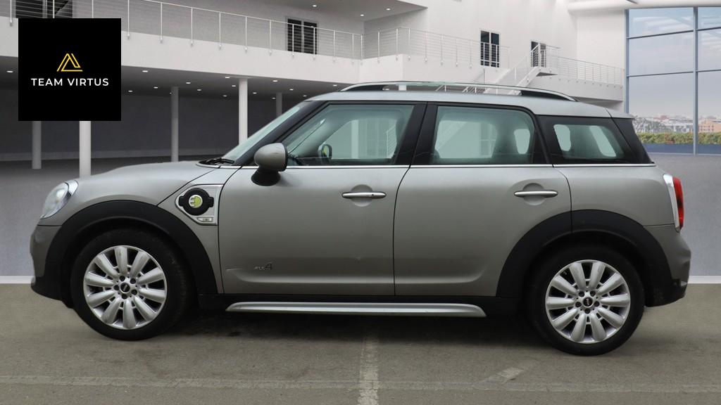 MINI Countryman 1.5 7.6kWh Cooper SE SUV 5dr Petrol Plug-in Hybrid Auto ALL4 Euro 6 (s/s) (224 ps)