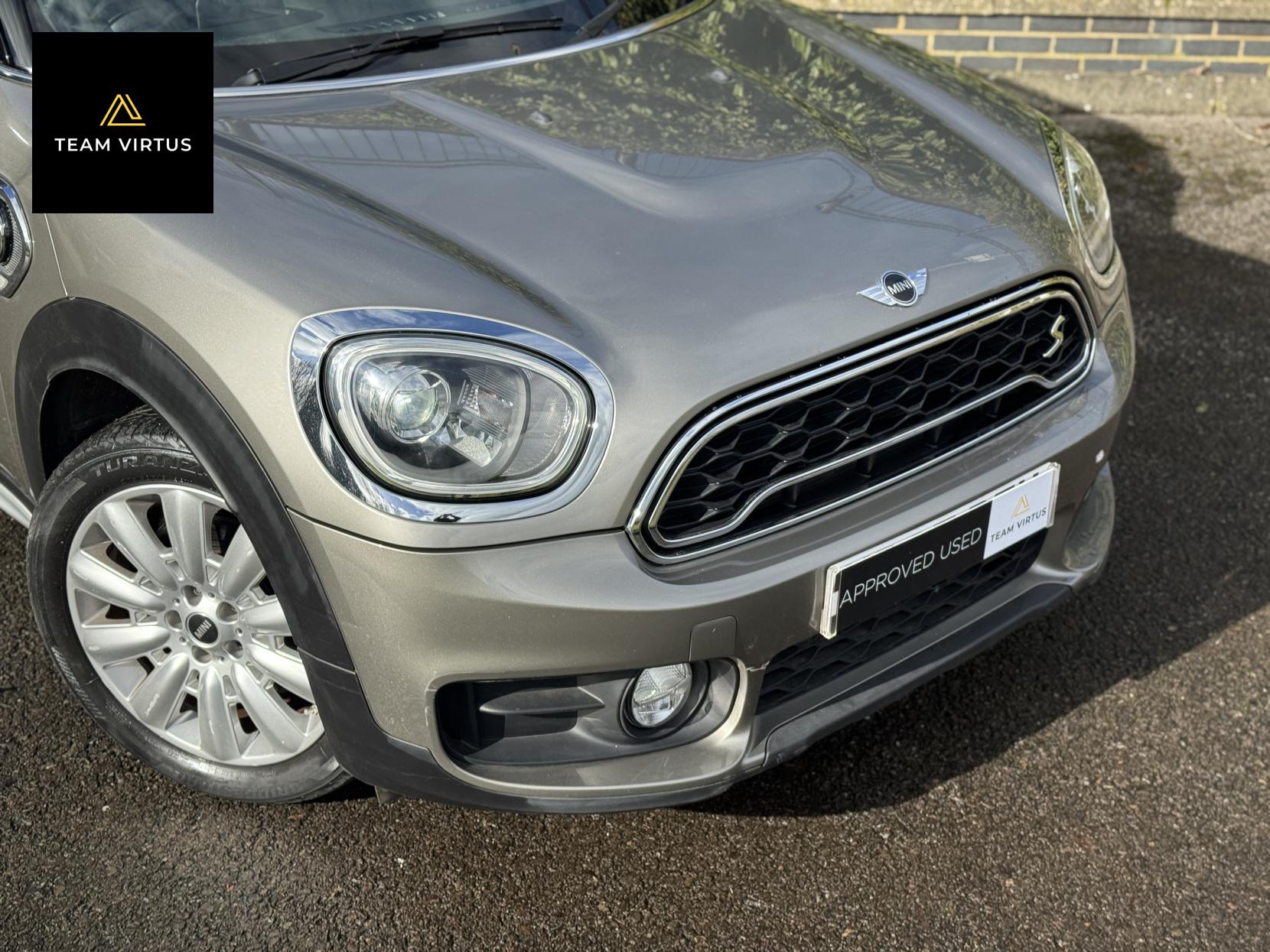 MINI Countryman 1.5 7.6kWh Cooper SE SUV 5dr Petrol Plug-in Hybrid Auto ALL4 Euro 6 (s/s) (224 ps)