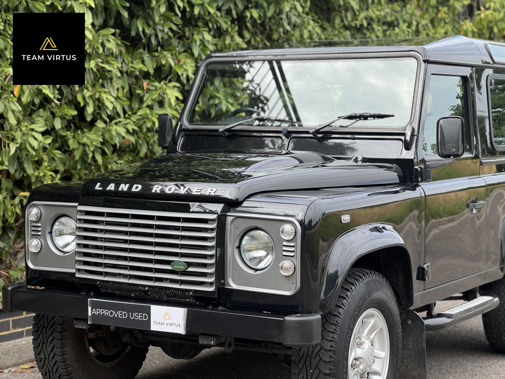 Land Rover Defender 90 2.4 TDCi XS Station Wagon 3dr Diesel Manual 4WD SWB Euro 4 (122 bhp)