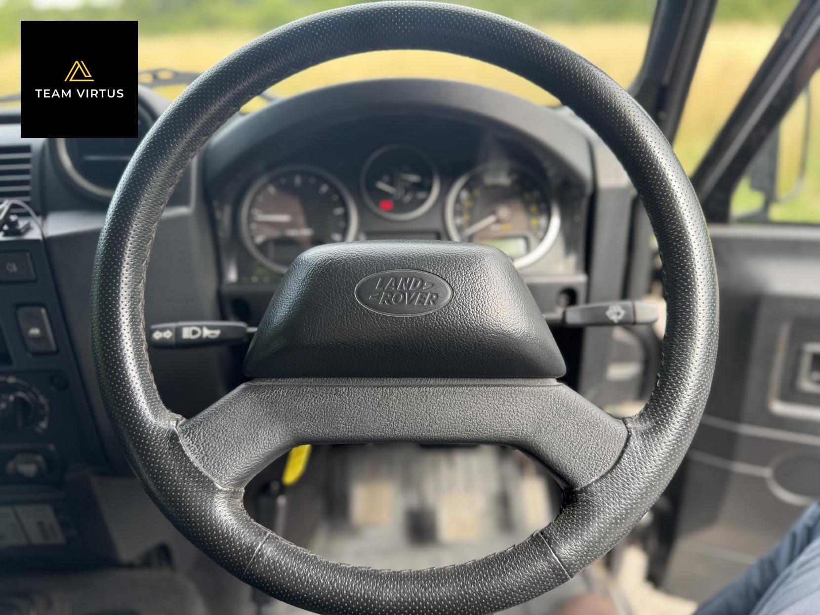 Land Rover Defender 90 2.4 TDCi XS Station Wagon 3dr Diesel Manual 4WD SWB Euro 4 (122 bhp)