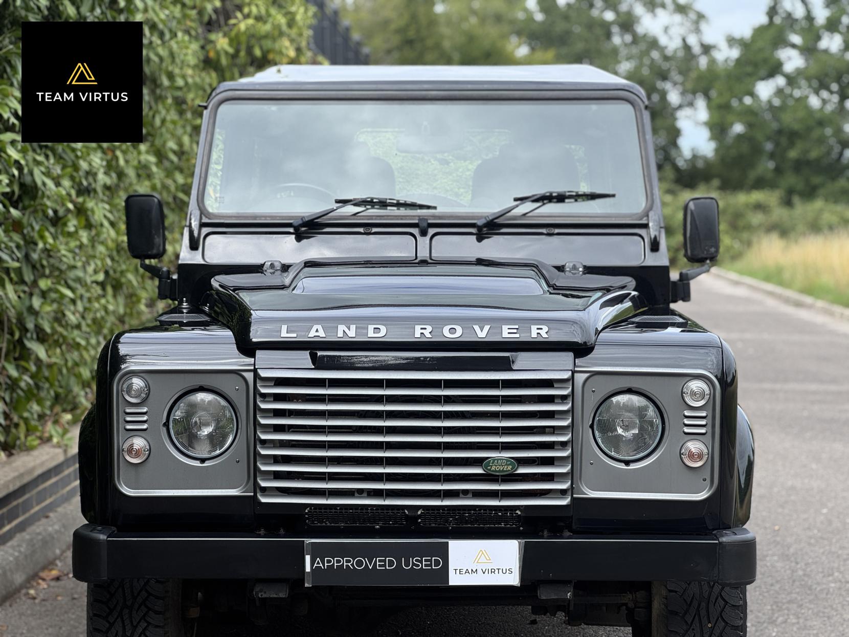 Land Rover Defender 90 2.4 TDCi XS Station Wagon 3dr Diesel Manual 4WD SWB Euro 4 (122 bhp)