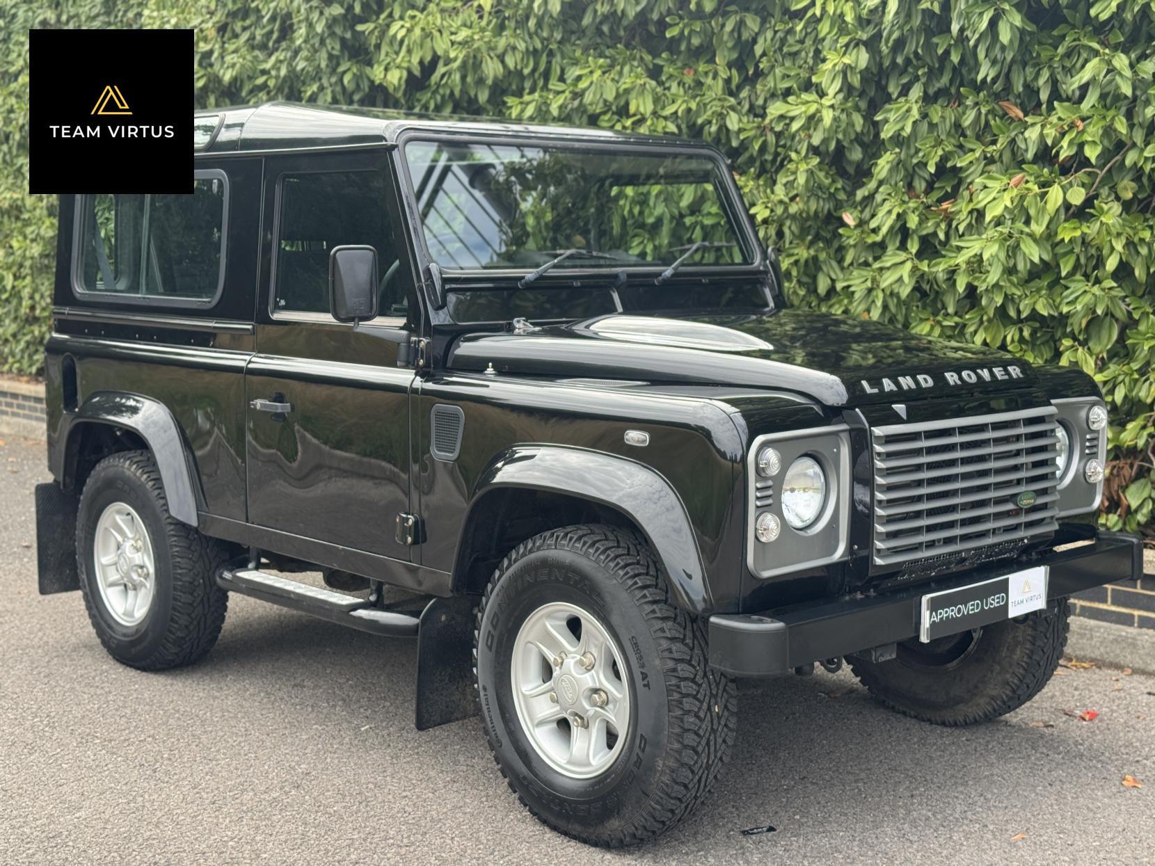 Land Rover Defender 90 2.4 TDCi XS Station Wagon 3dr Diesel Manual 4WD SWB Euro 4 (122 bhp)