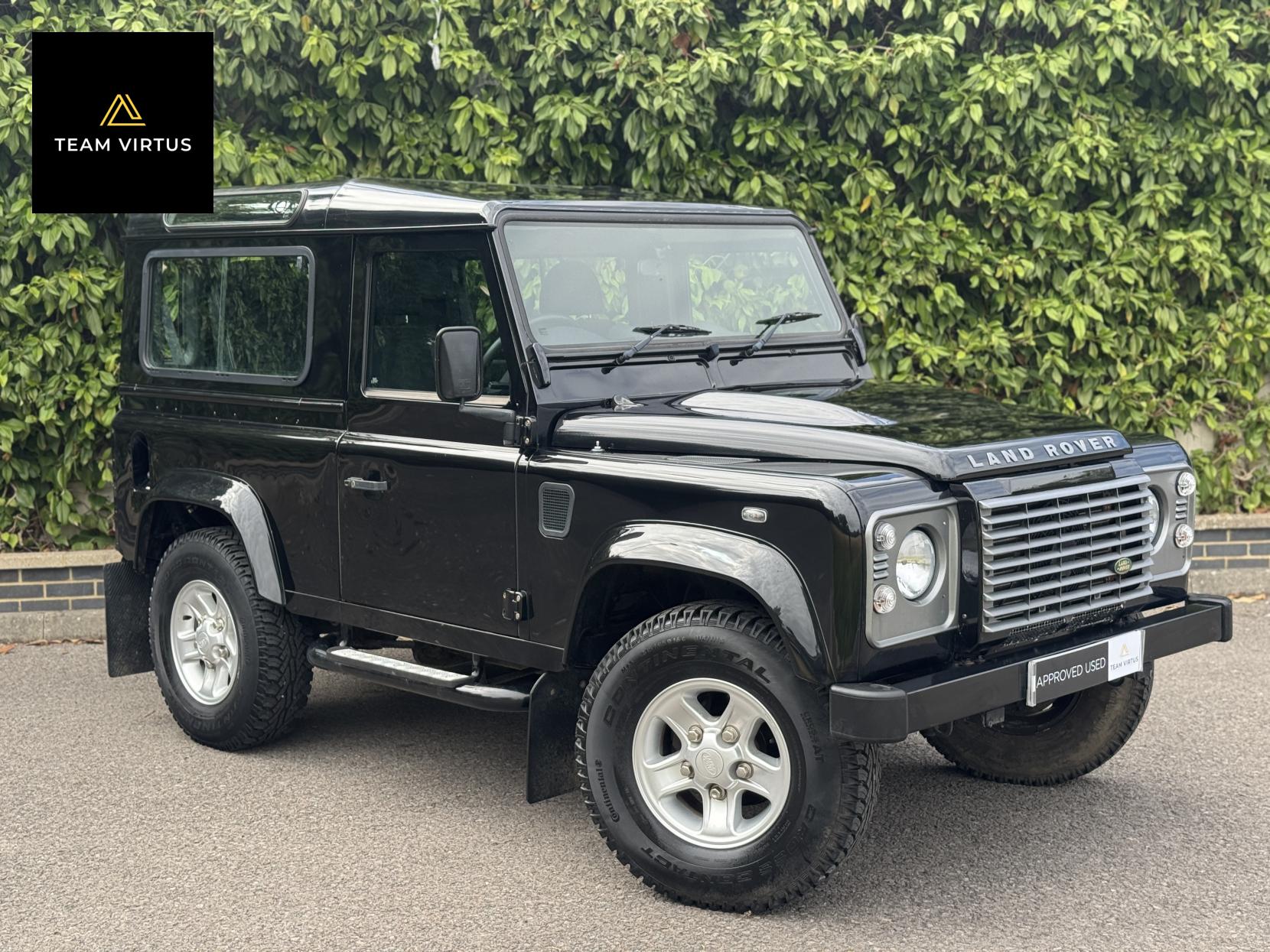 Land Rover Defender 90 2.4 TDCi XS Station Wagon 3dr Diesel Manual 4WD SWB Euro 4 (122 bhp)