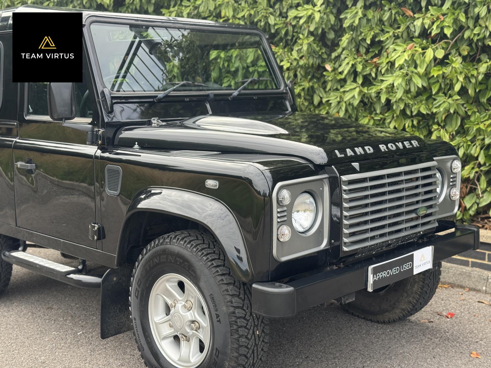 Land Rover Defender 90 2.4 TDCi XS Station Wagon 3dr Diesel Manual 4WD SWB Euro 4 (122 bhp)