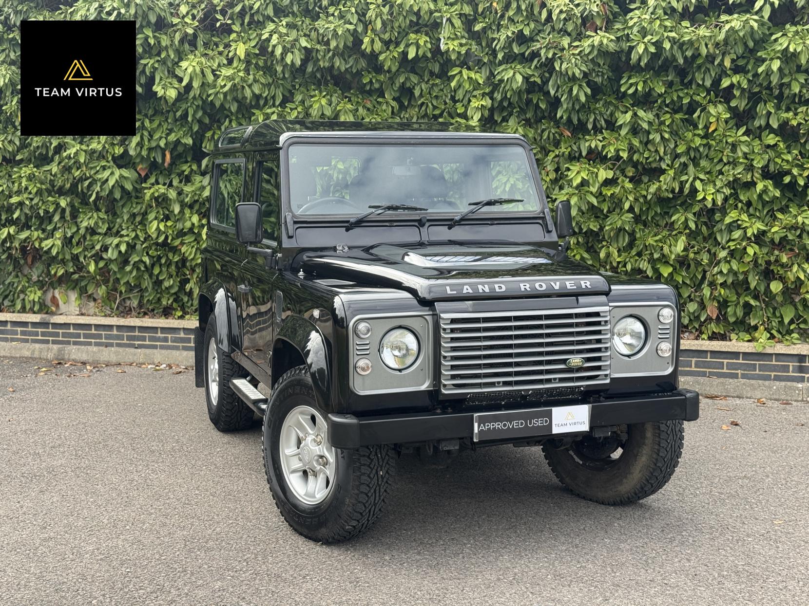 Land Rover Defender 90 2.4 TDCi XS Station Wagon 3dr Diesel Manual 4WD SWB Euro 4 (122 bhp)