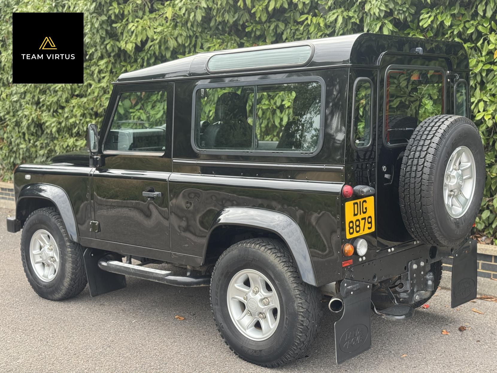 Land Rover Defender 90 2.4 TDCi XS Station Wagon 3dr Diesel Manual 4WD SWB Euro 4 (122 bhp)