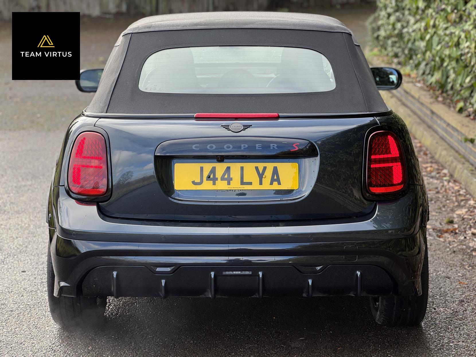 MINI Cooper Convertible 2.0S Sport Convertible 2dr Petrol Steptronic Euro 6 (s/s) (204 ps)