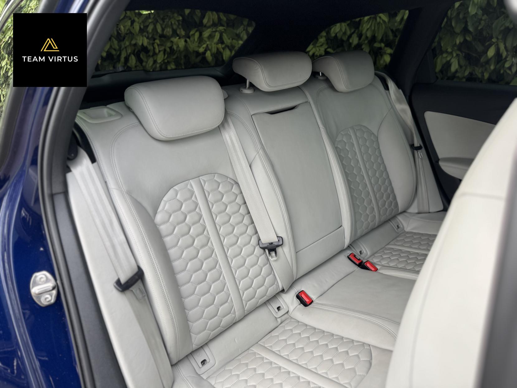 Audi RS6 Avant 4.0 TFSI V8 Estate 5dr Petrol Tiptronic quattro Euro 5 (s/s) (560 ps)