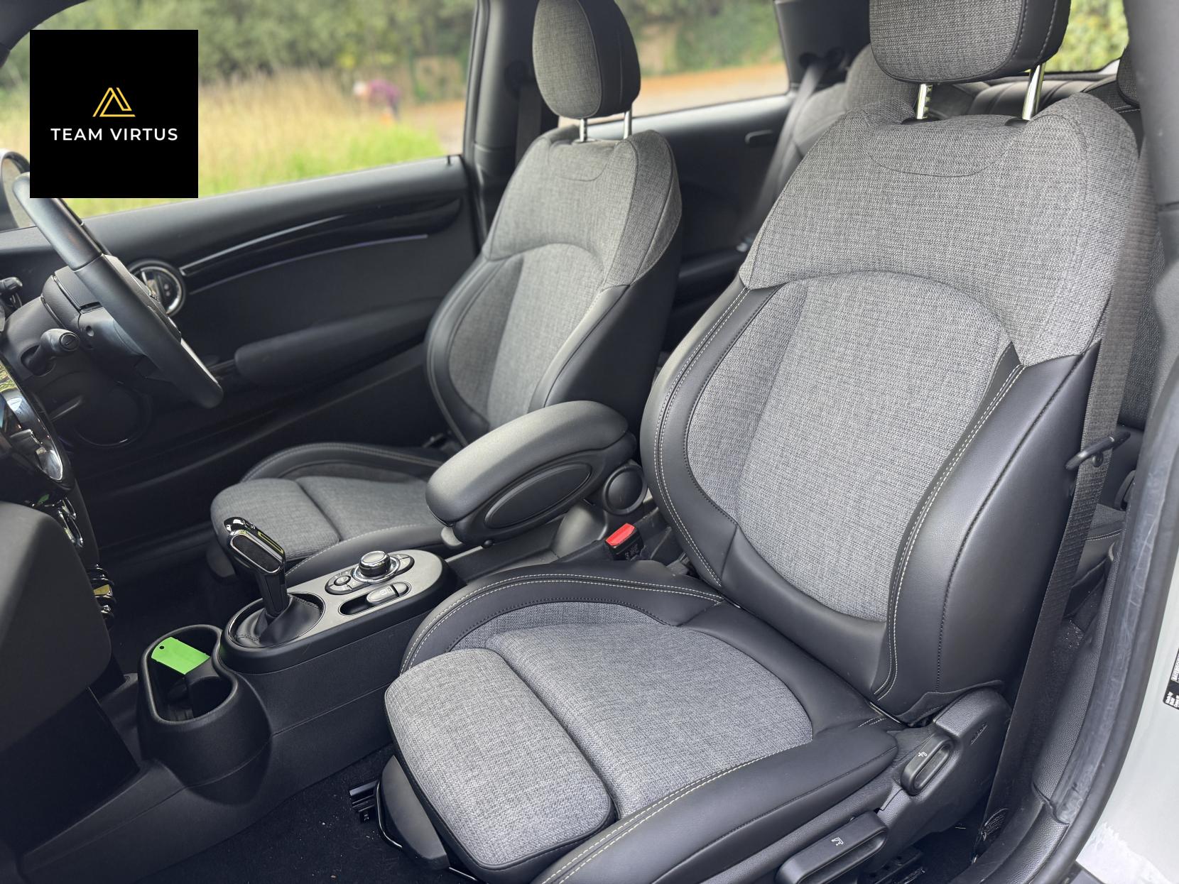 MINI Electric Hatch Cooper SE 32.6kWh Level 2 Hatchback 3dr Electric Auto (184 ps)