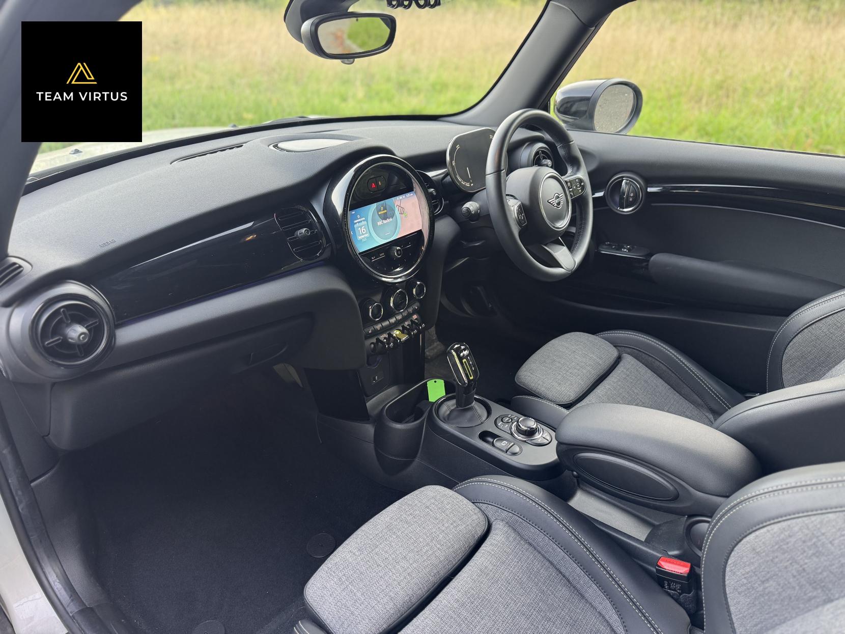 MINI Electric Hatch Cooper SE 32.6kWh Level 2 Hatchback 3dr Electric Auto (184 ps)