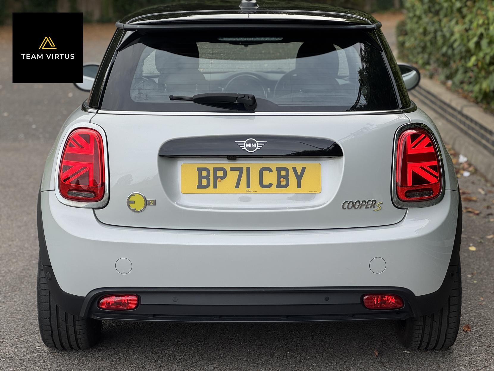 MINI Electric Hatch Cooper SE 32.6kWh Level 2 Hatchback 3dr Electric Auto (184 ps)