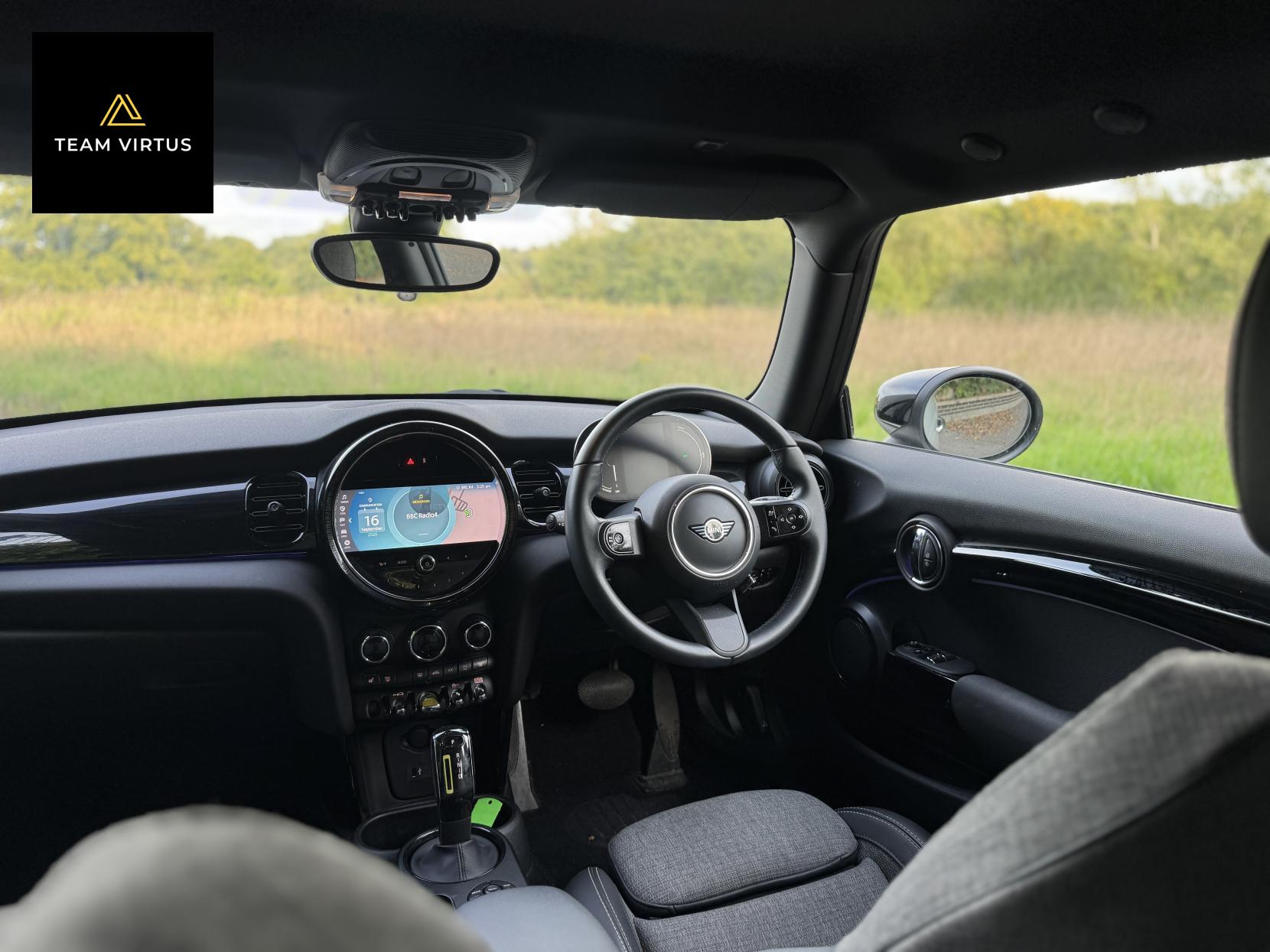 MINI Electric Hatch Cooper SE 32.6kWh Level 2 Hatchback 3dr Electric Auto (184 ps)