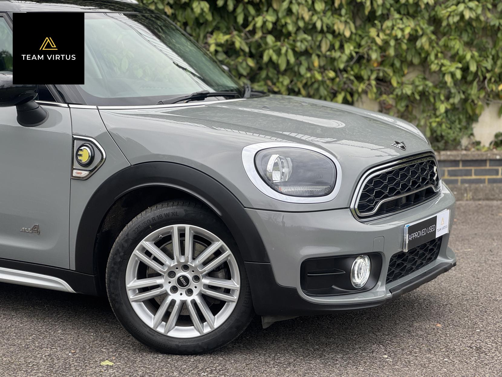 MINI Countryman 1.5 10kWh Cooper SE Exclusive SUV 5dr Petrol Plug-in Hybrid Auto ALL4 Euro 6 (s/s) (224 ps)