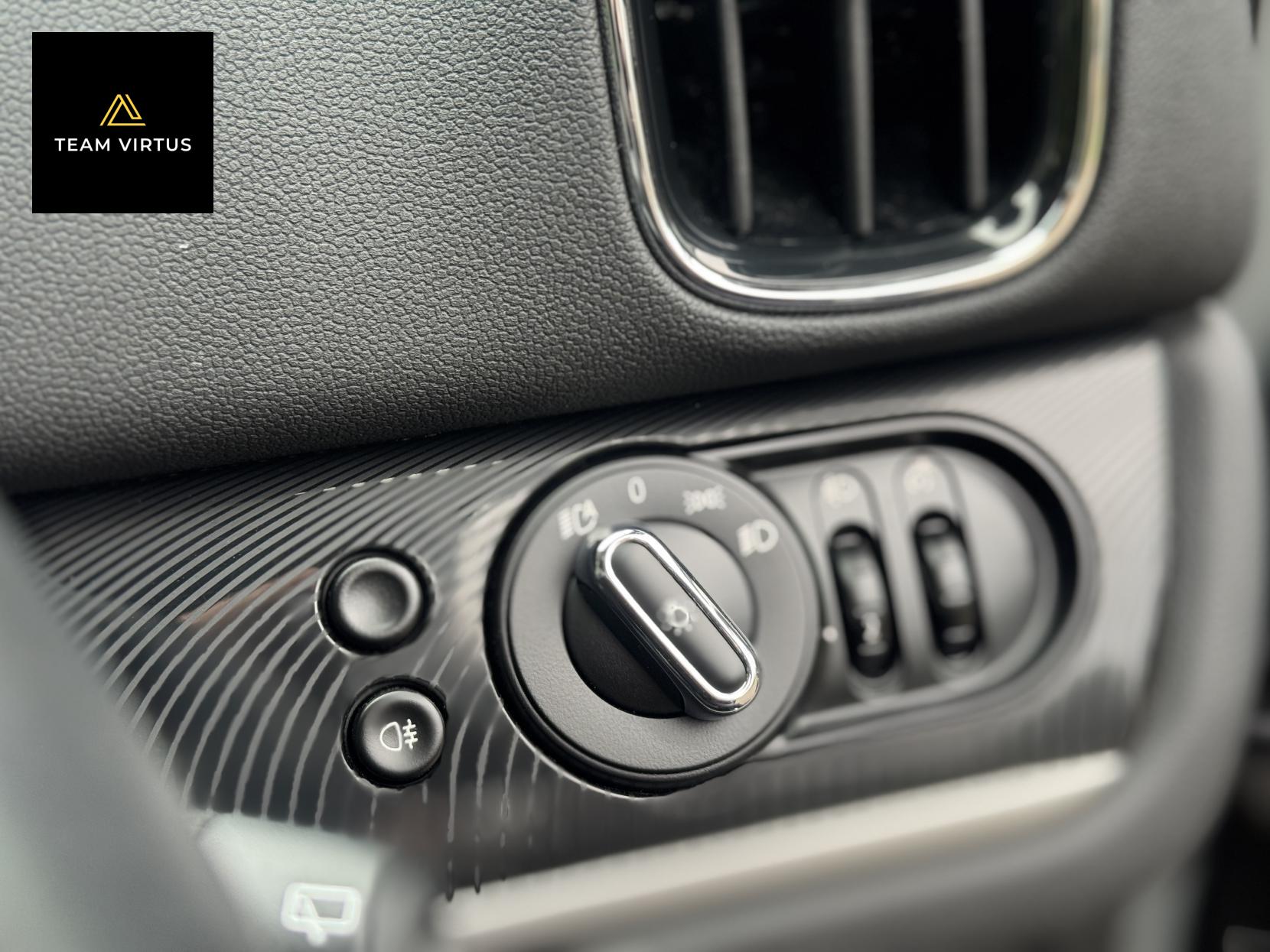 MINI Countryman 1.5 10kWh Cooper SE Exclusive SUV 5dr Petrol Plug-in Hybrid Auto ALL4 Euro 6 (s/s) (224 ps)